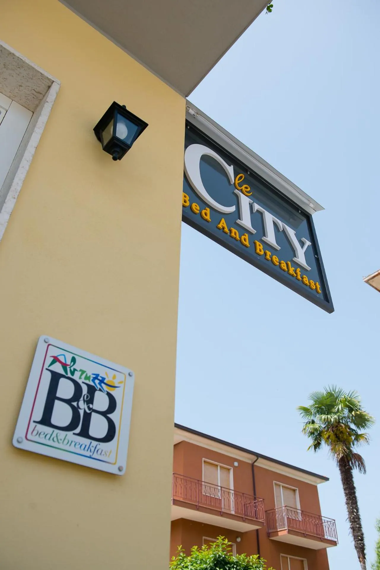 Property building in B&B Le City