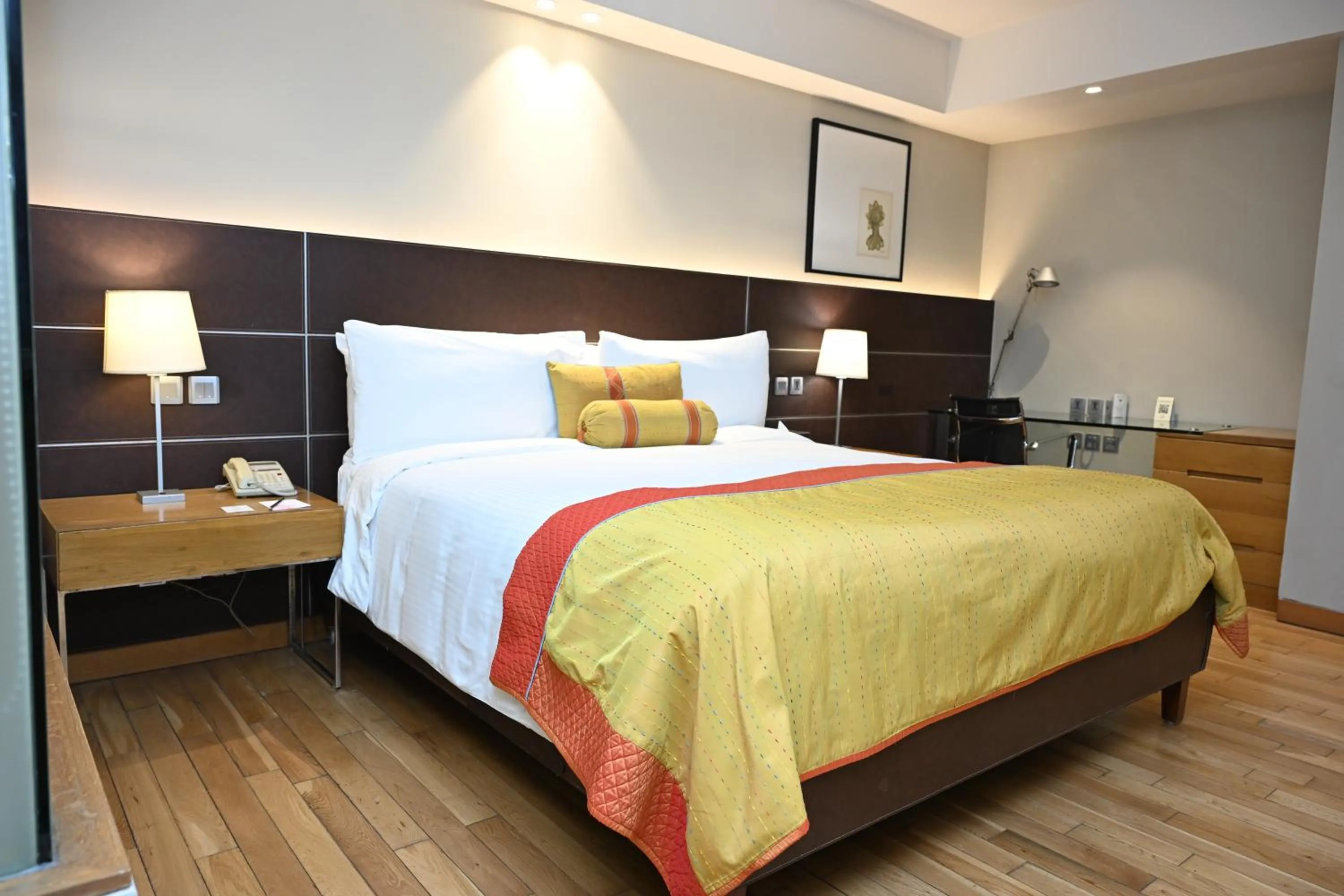 Bed in The LaLiT New Delhi