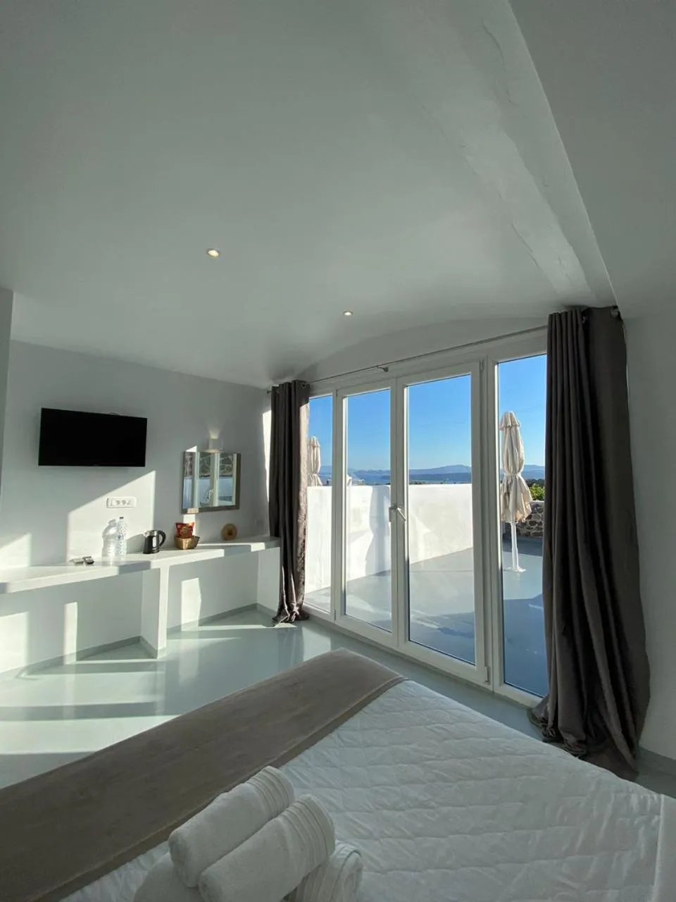 Bed in Serenità Luxury Suites