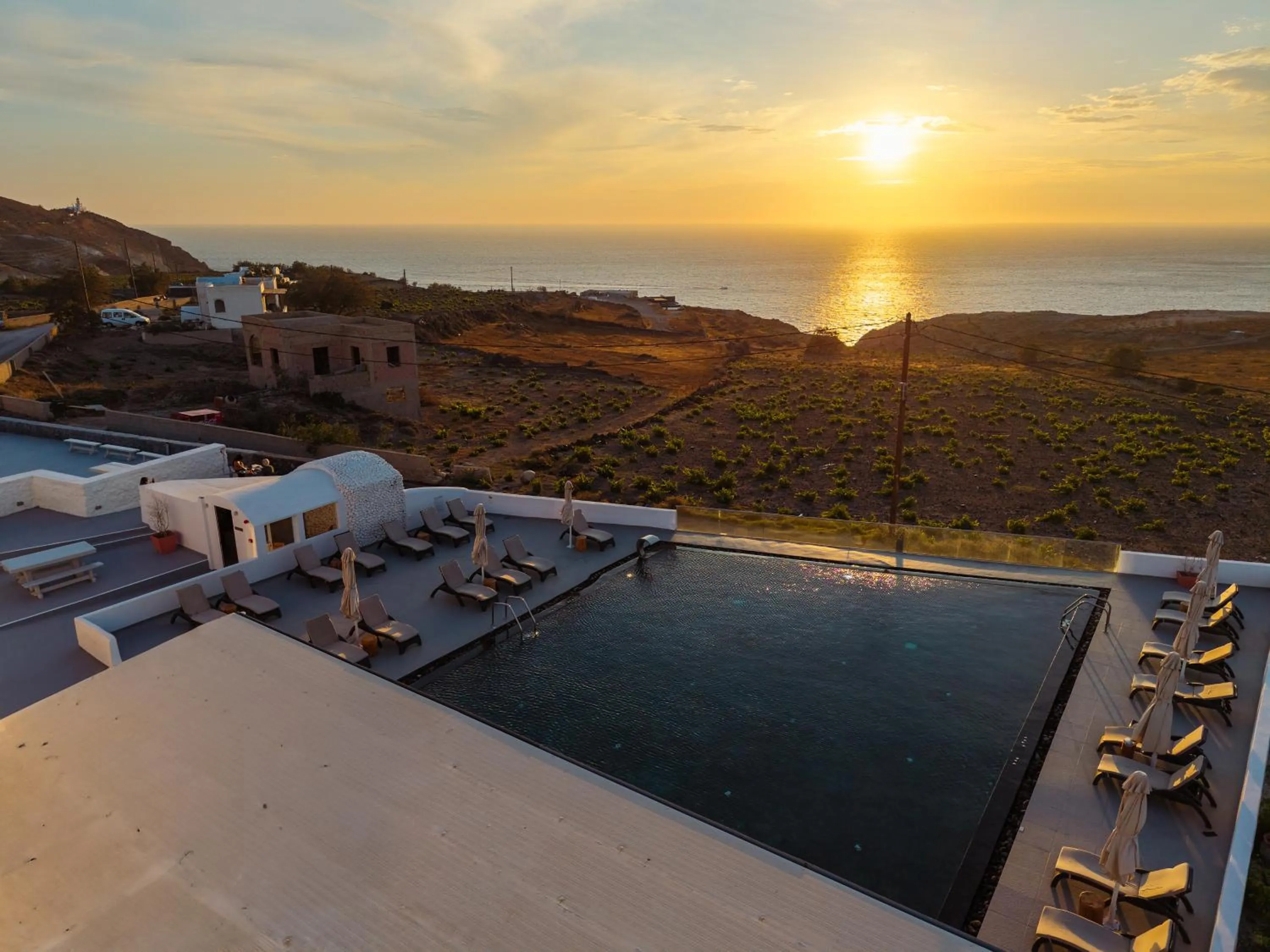 Restaurant/places to eat in Serenità Luxury Suites