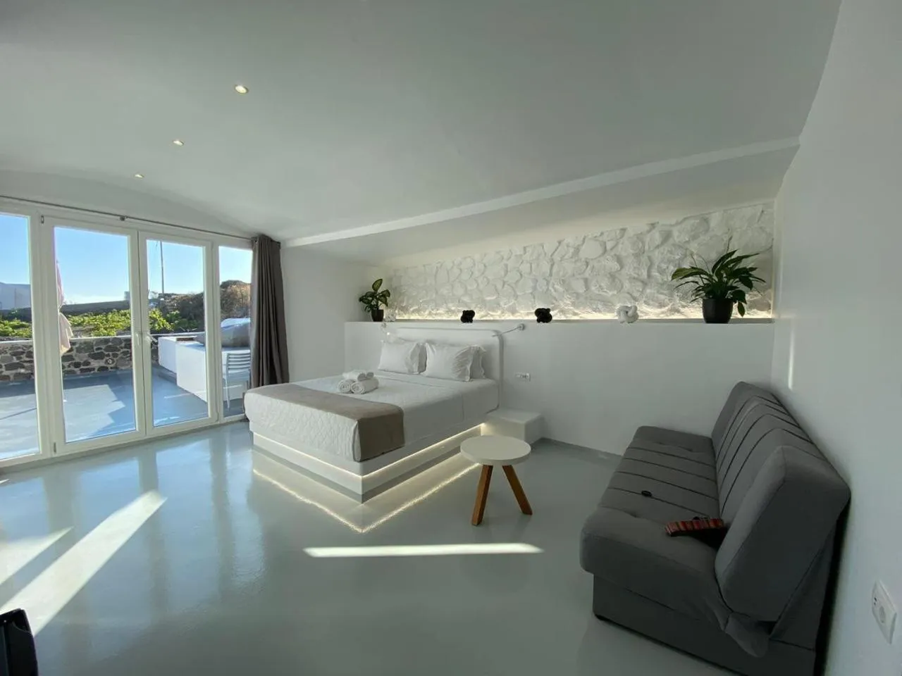 Bed in Serenità Luxury Suites