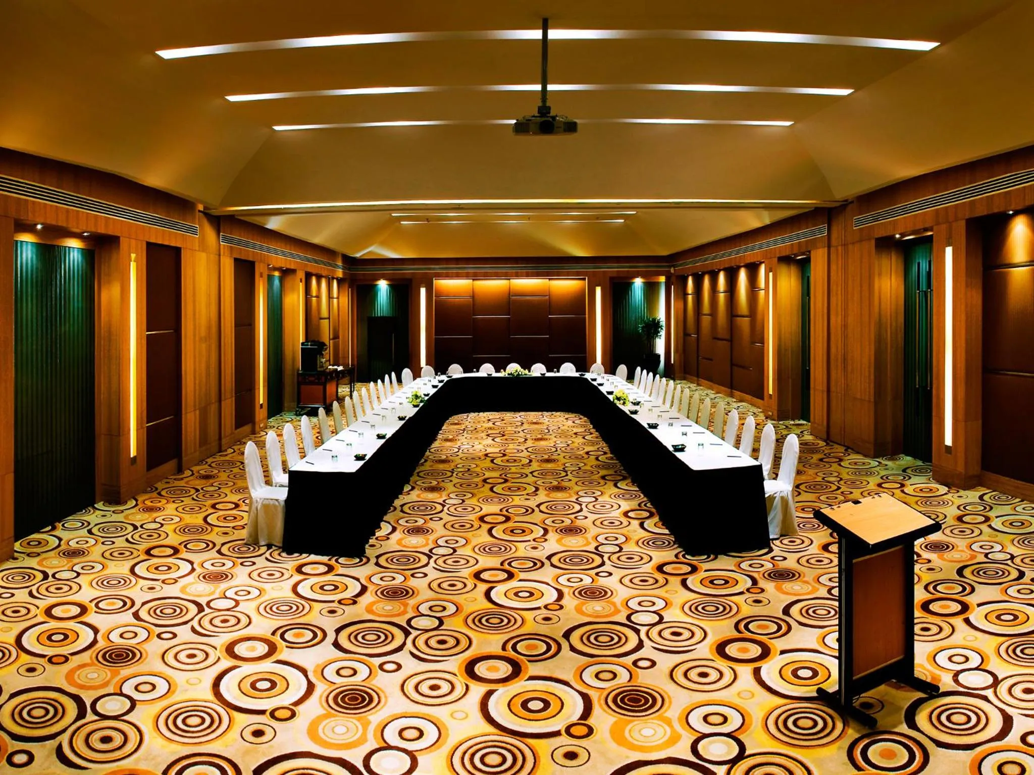Business facilities in The Lalit Ashok