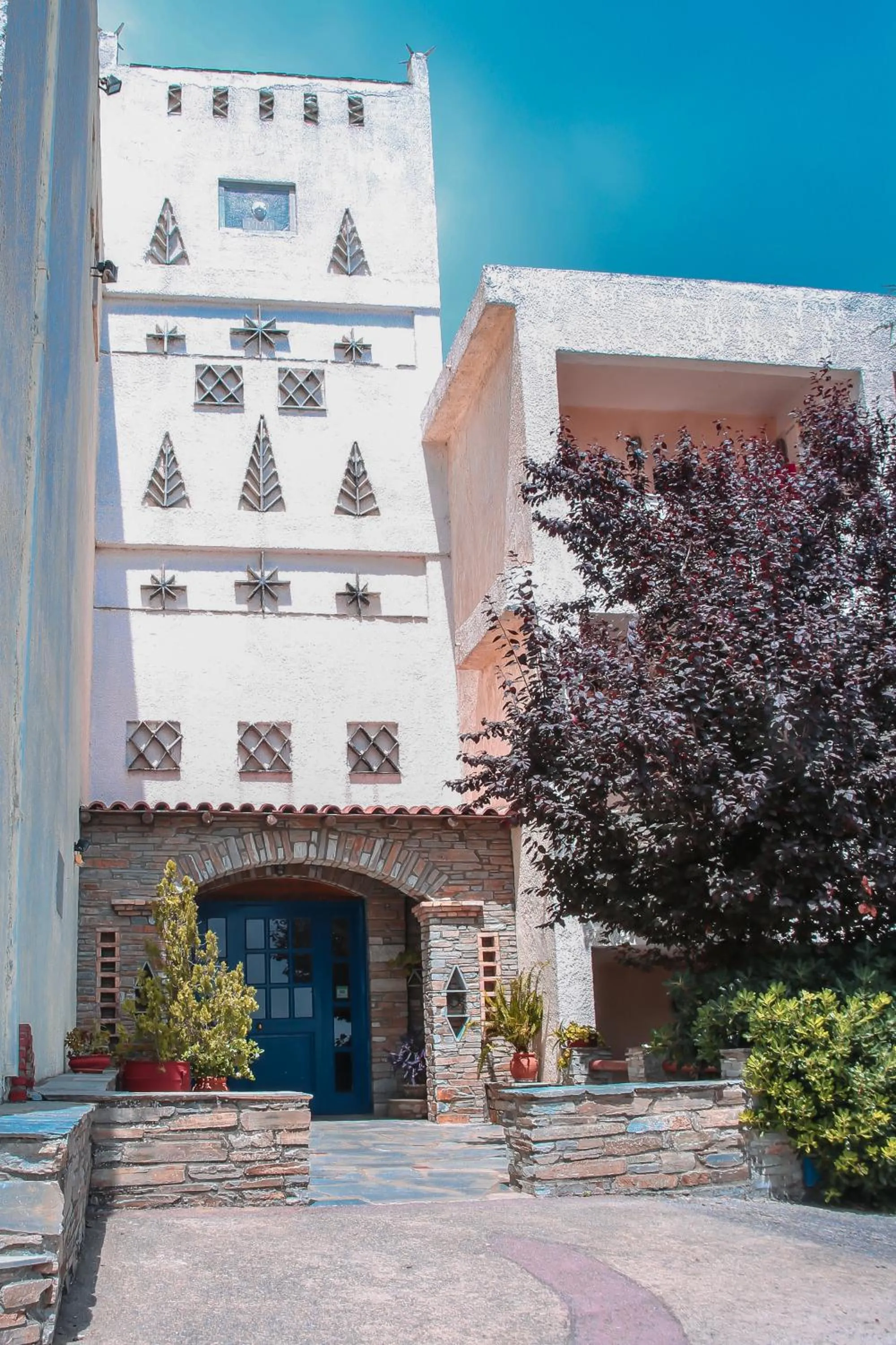 Property building in Sariza Spring Hotel