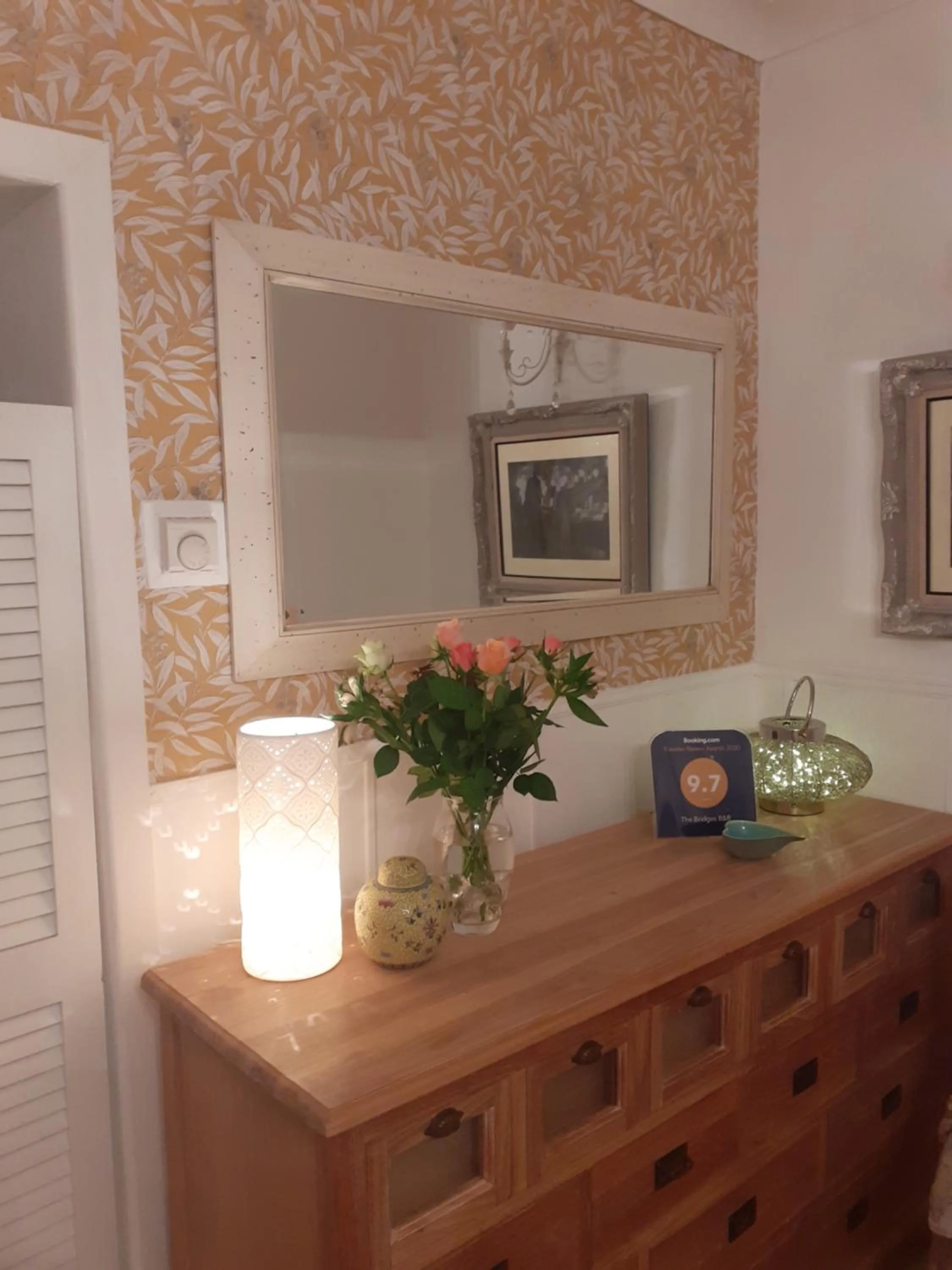 Restaurant/places to eat in The Bridges B&B