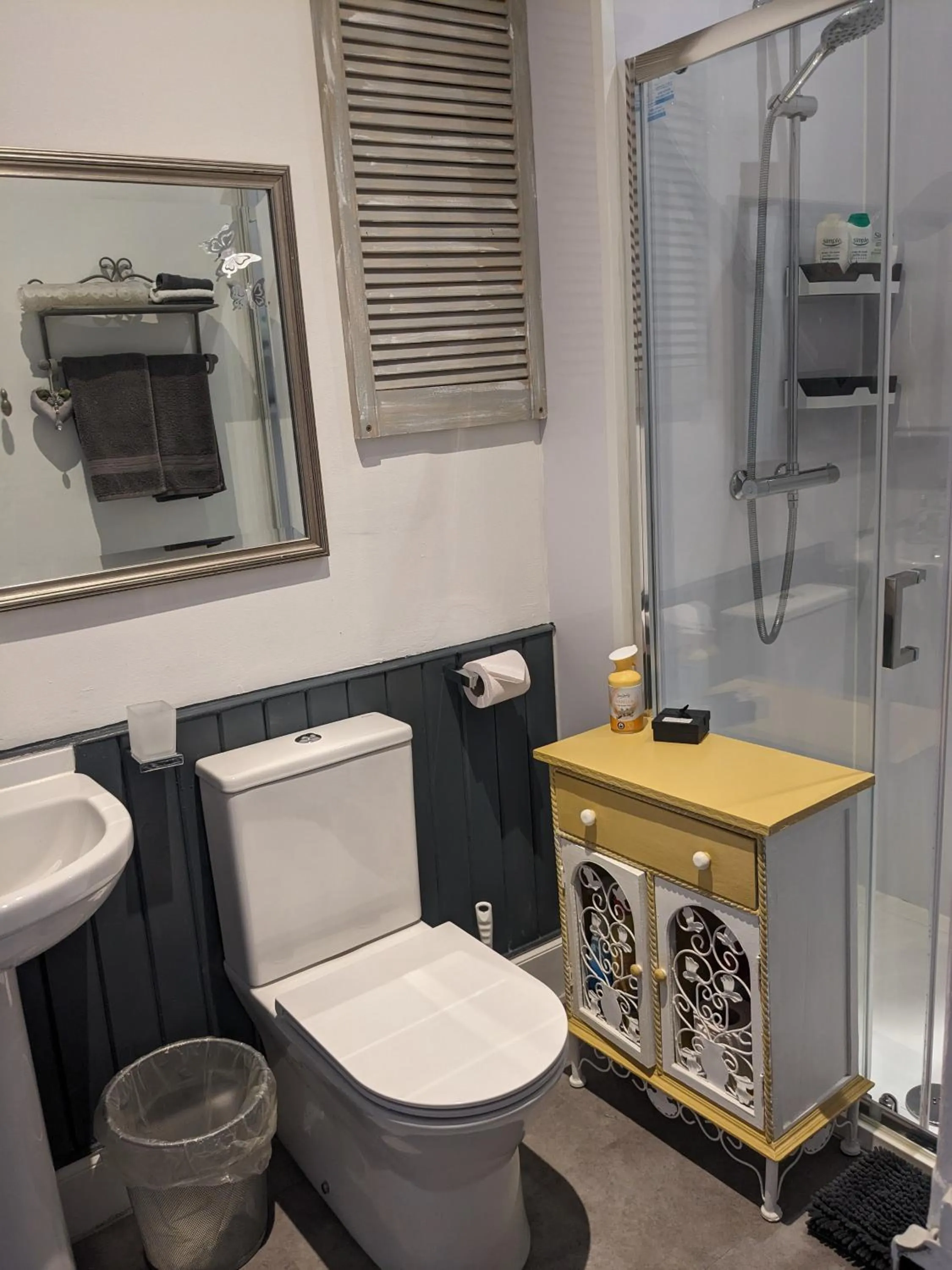 Bathroom in The Bridges B&B