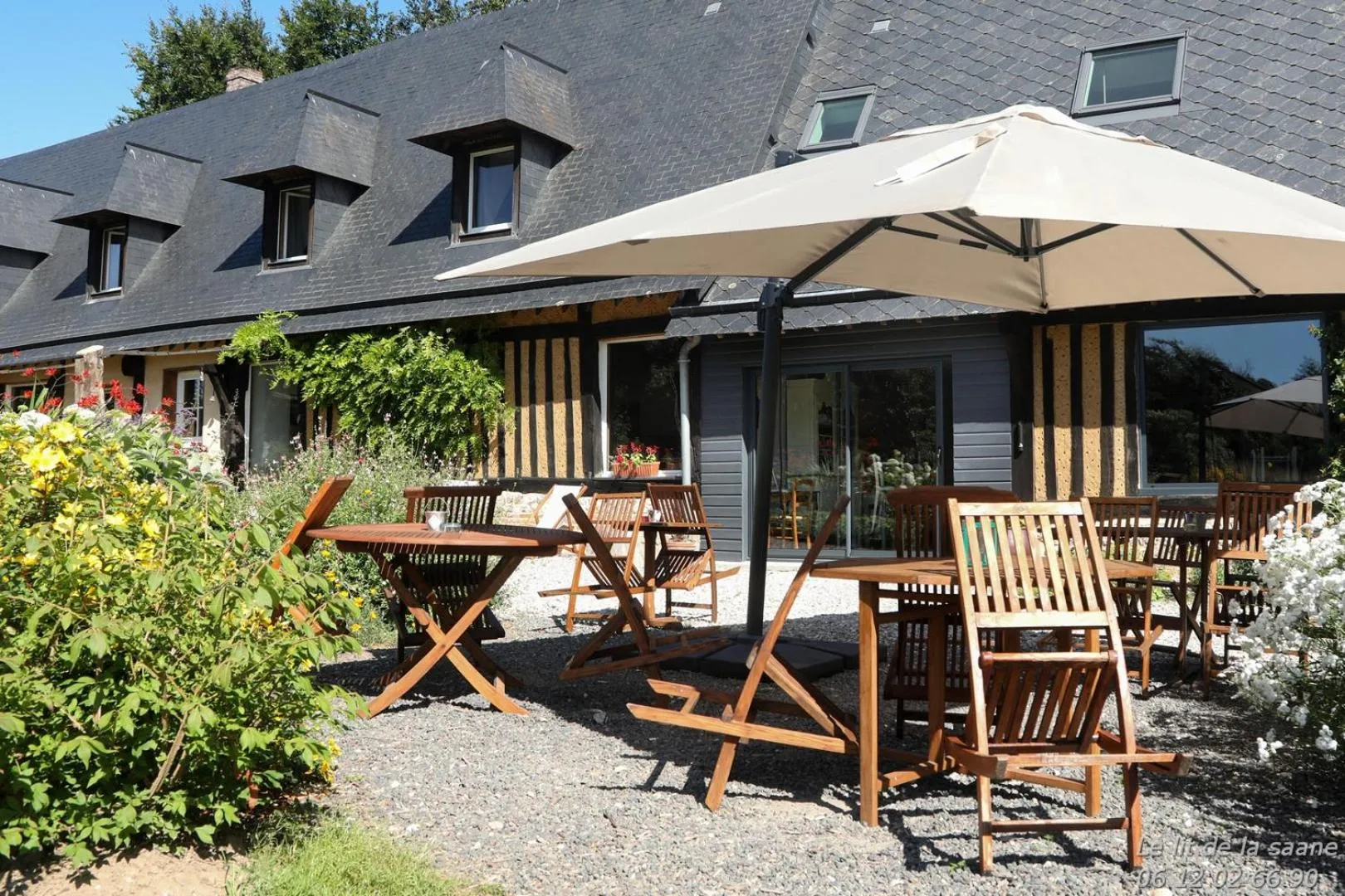 Balcony/Terrace in Le lit de la Saâne