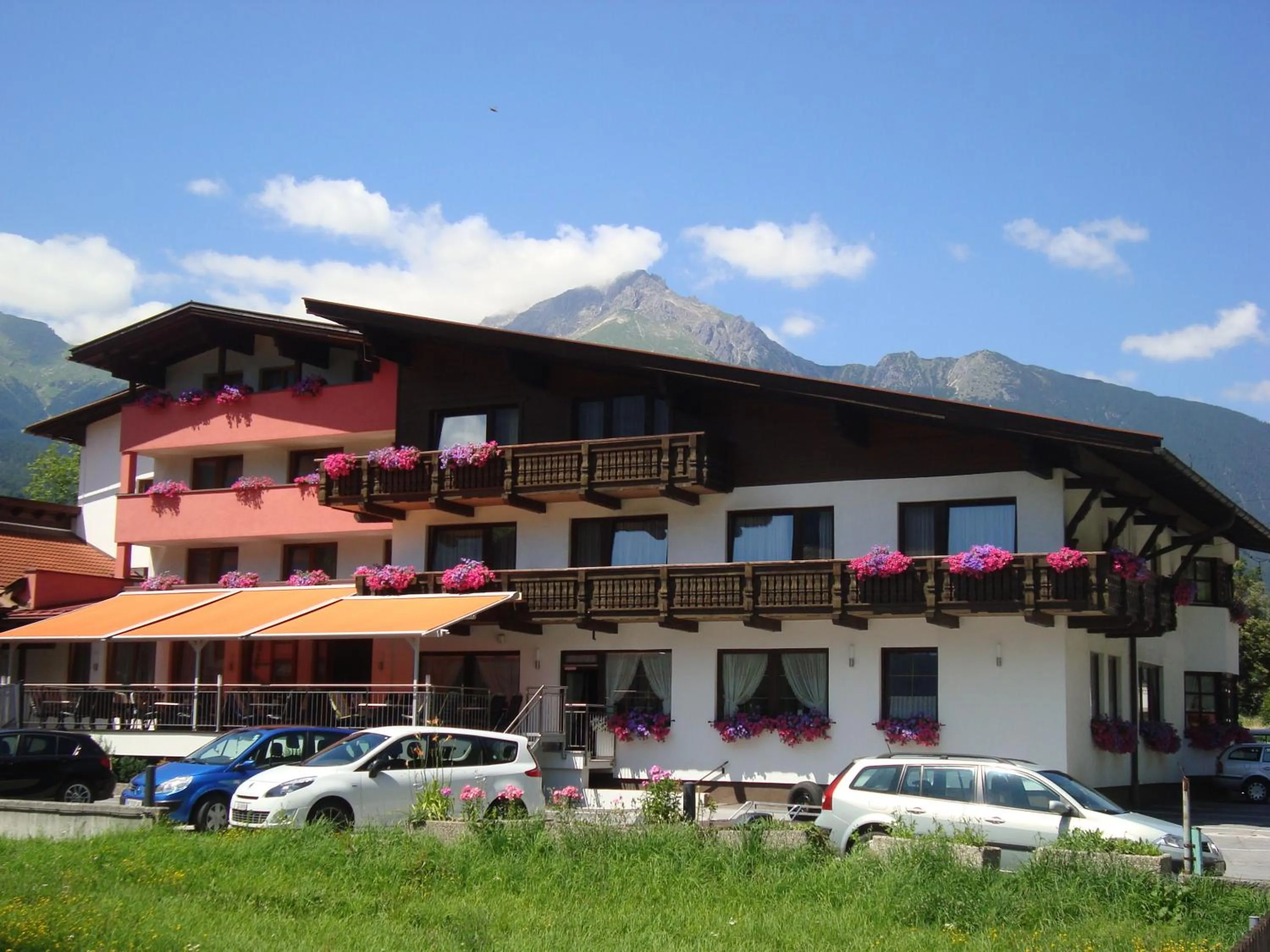 Facade/entrance in Hotel Auderer