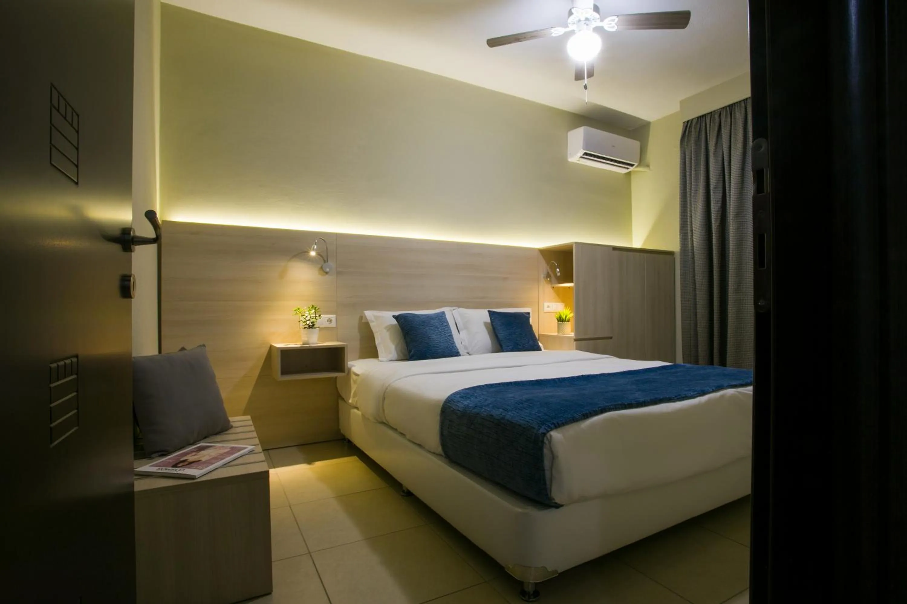 Bedroom, Bed in Polis Apartments