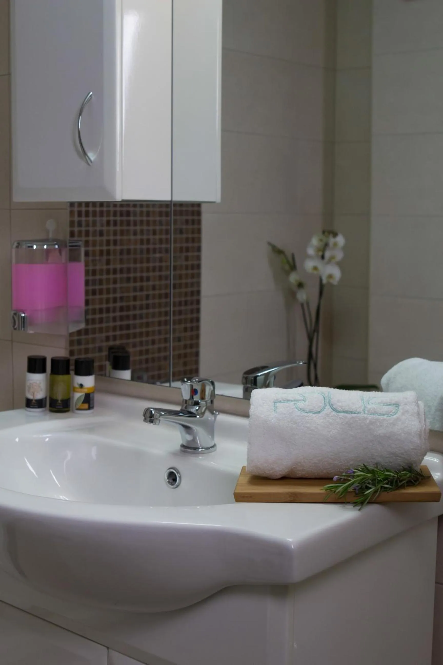 Toilet in Polis Apartments