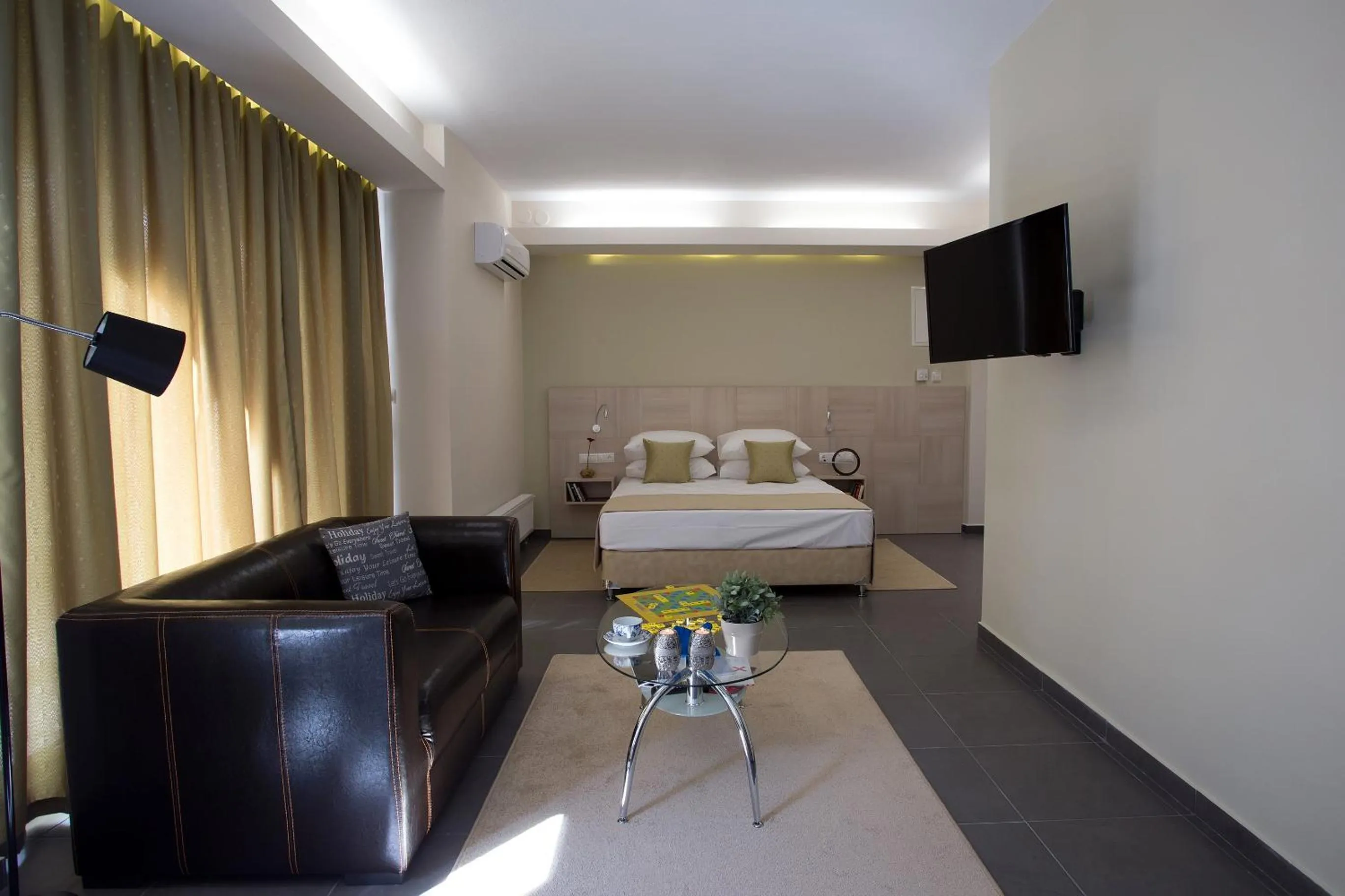 TV and multimedia, Bed in Polis Apartments