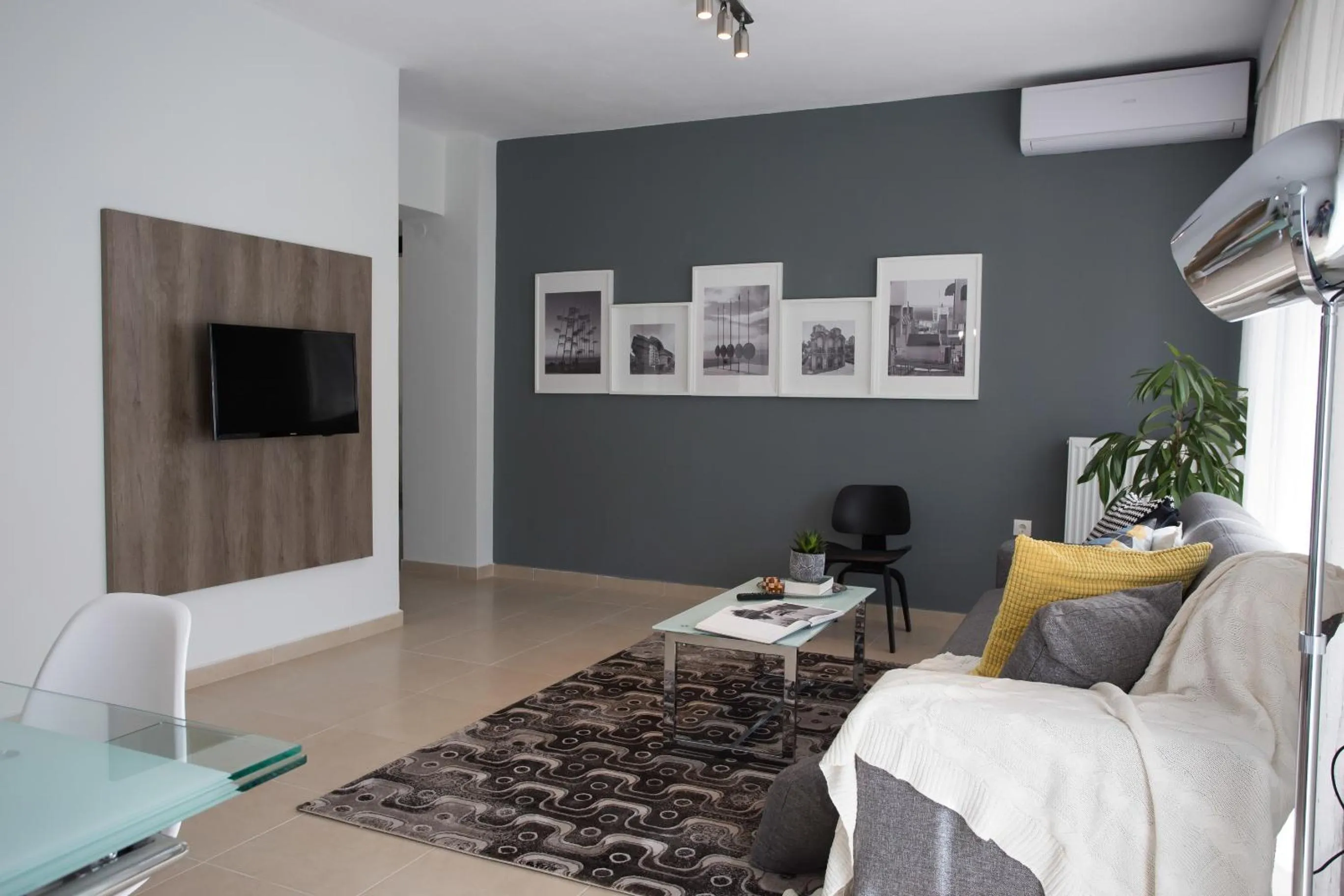 TV and multimedia, Bed in Polis Apartments