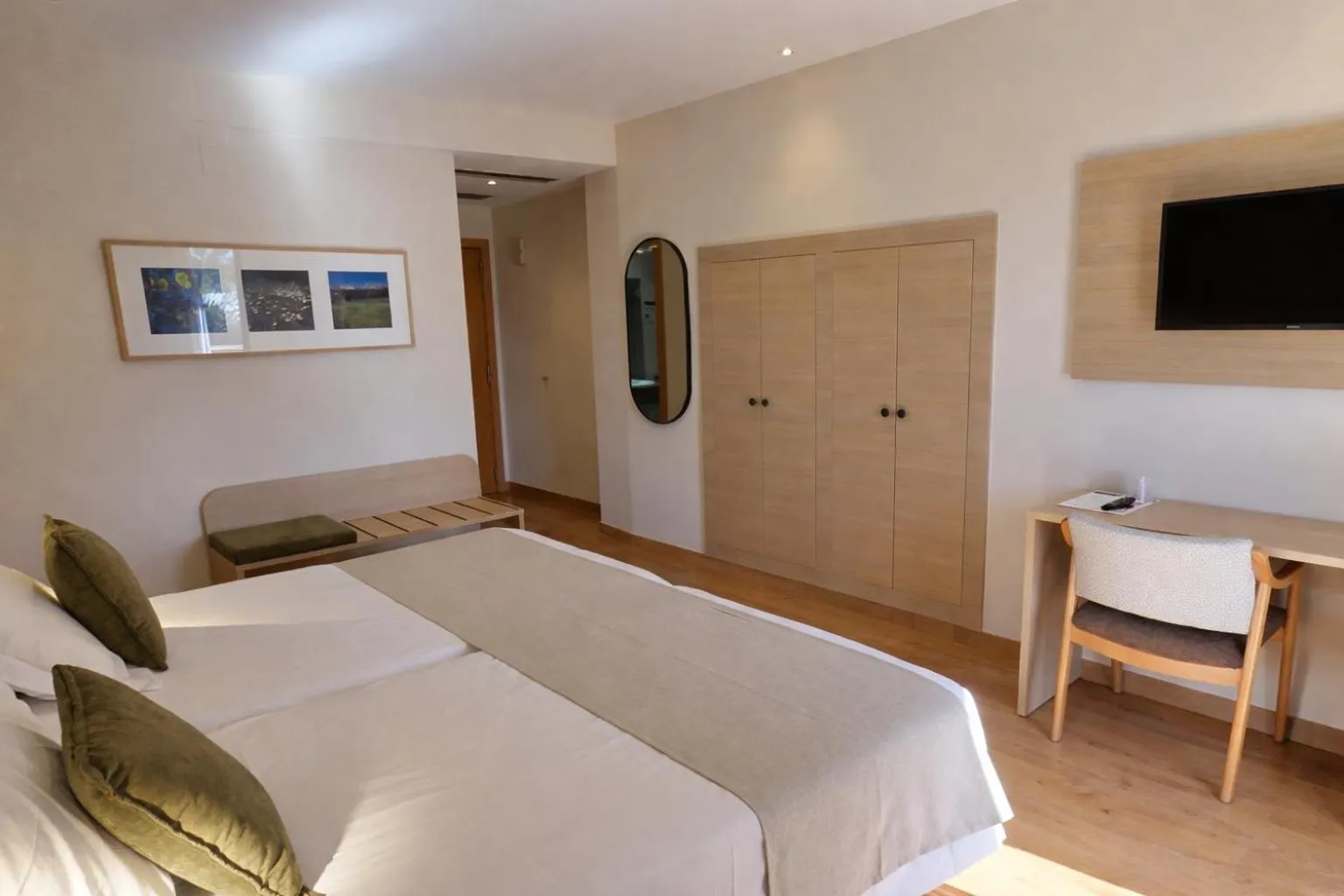 Bedroom, Bed in Hotel Tanit