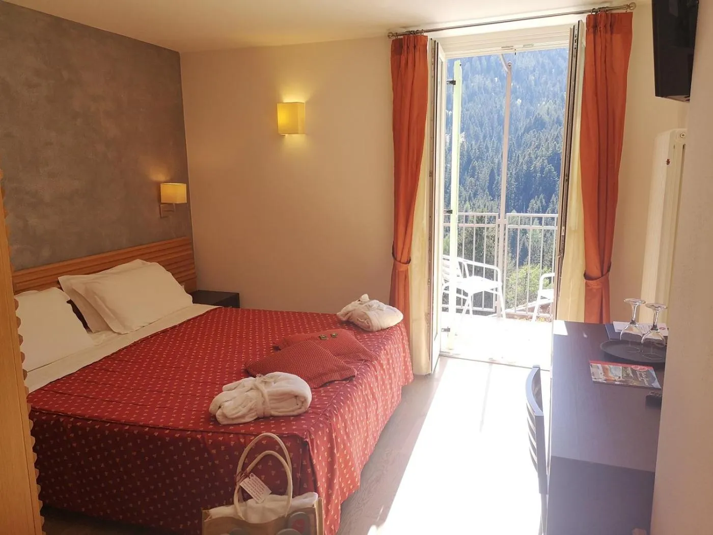 Mountain view in Albergo Cavallino Bianco