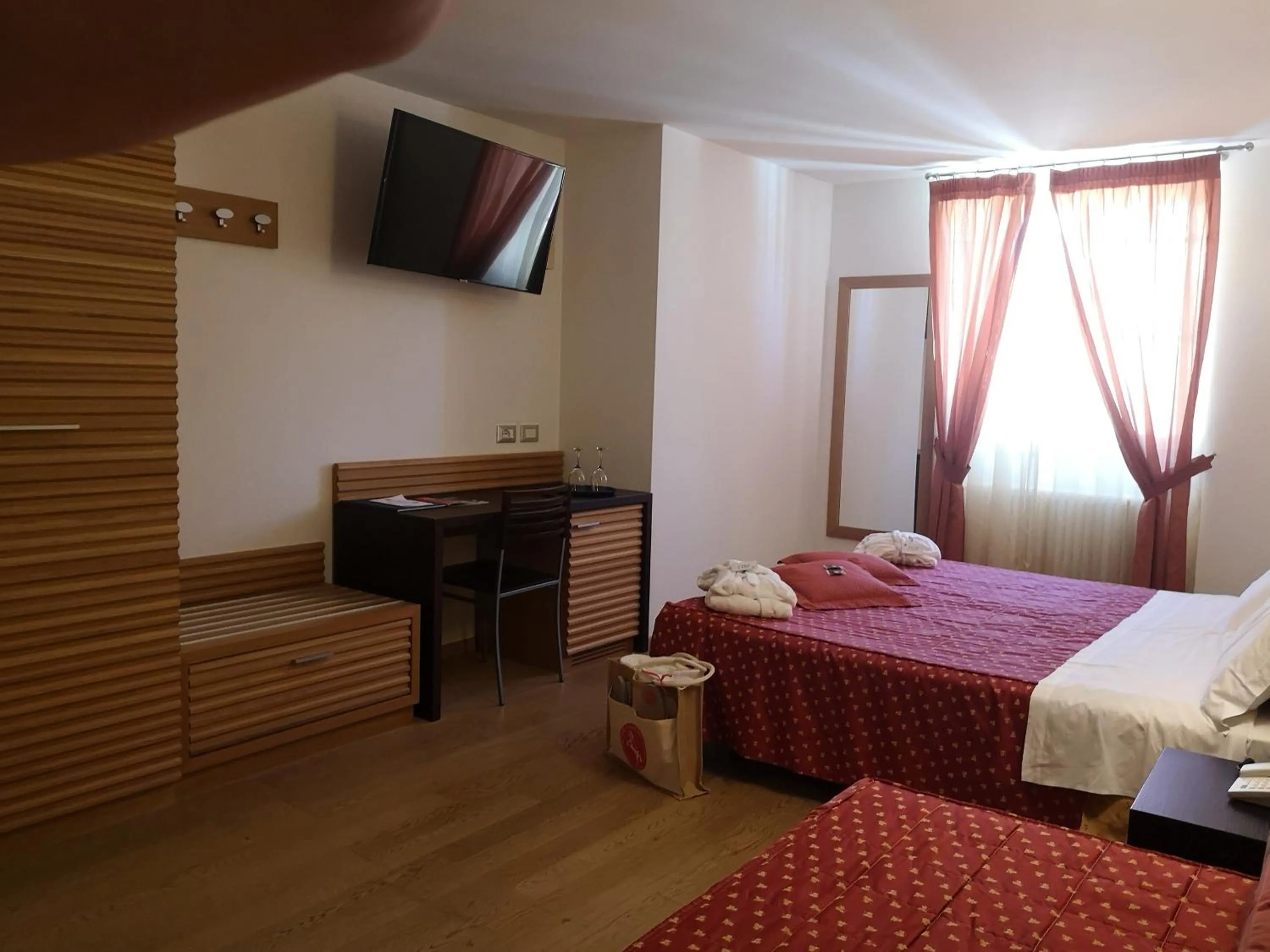 Photo of the whole room in Albergo Cavallino Bianco