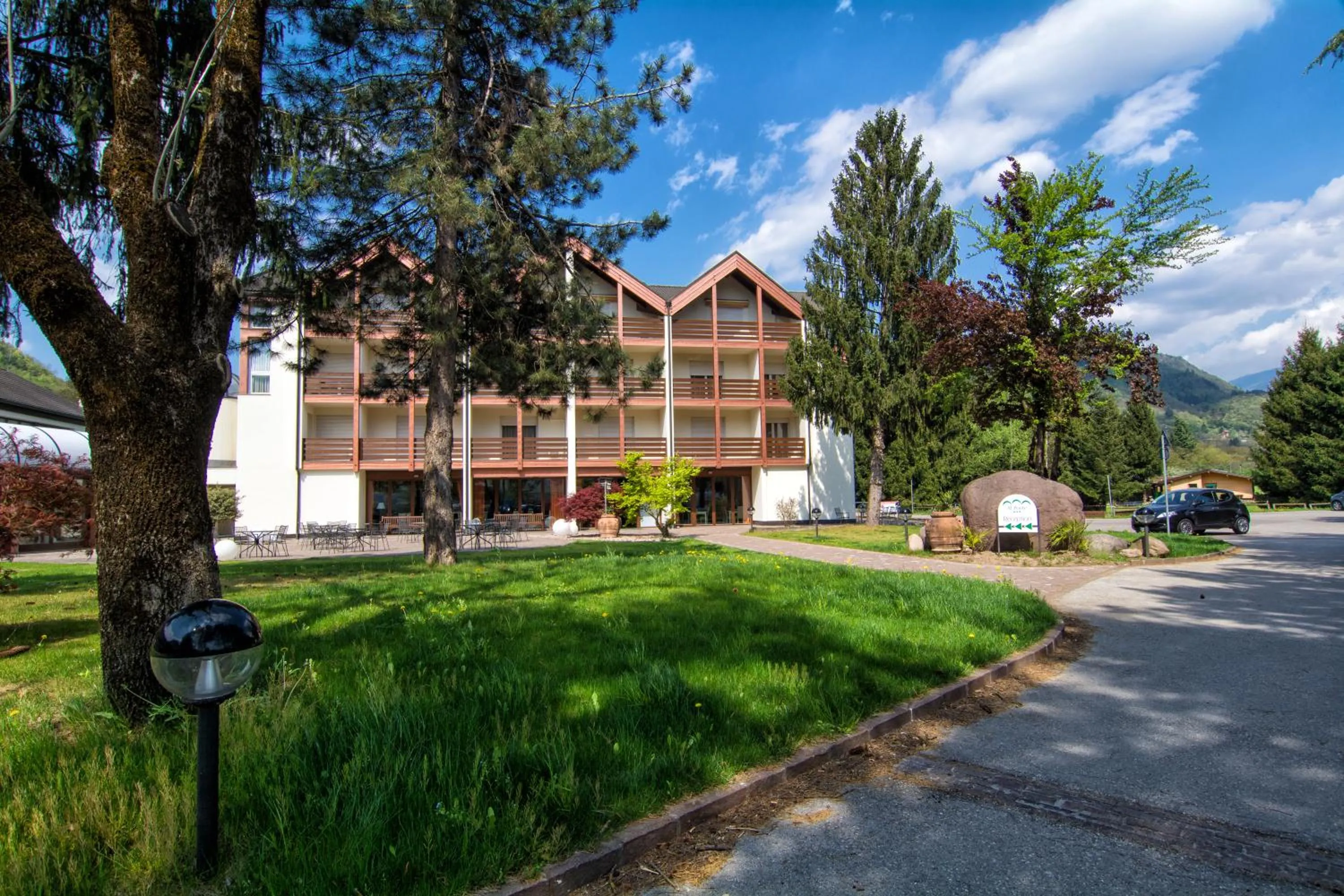 Garden view in Al Ponte Garnì