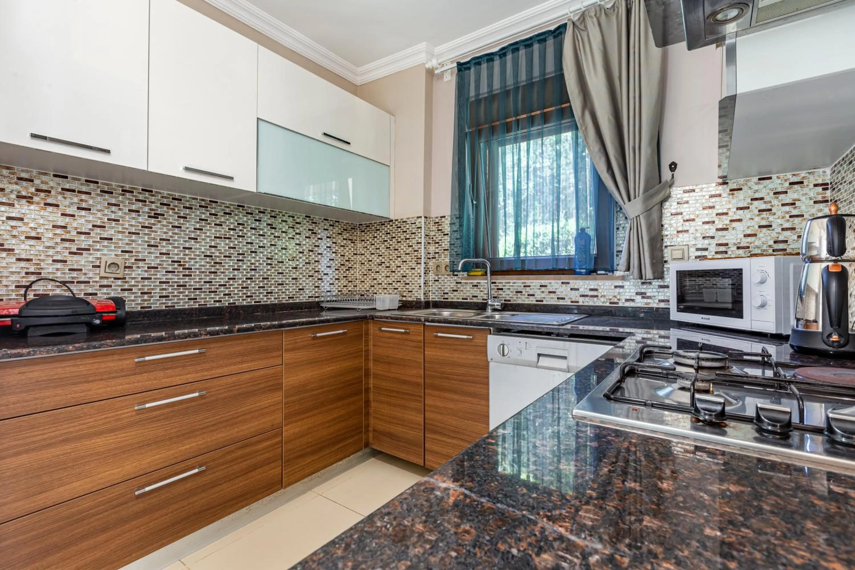Kitchen or kitchenette in VISTA Villa