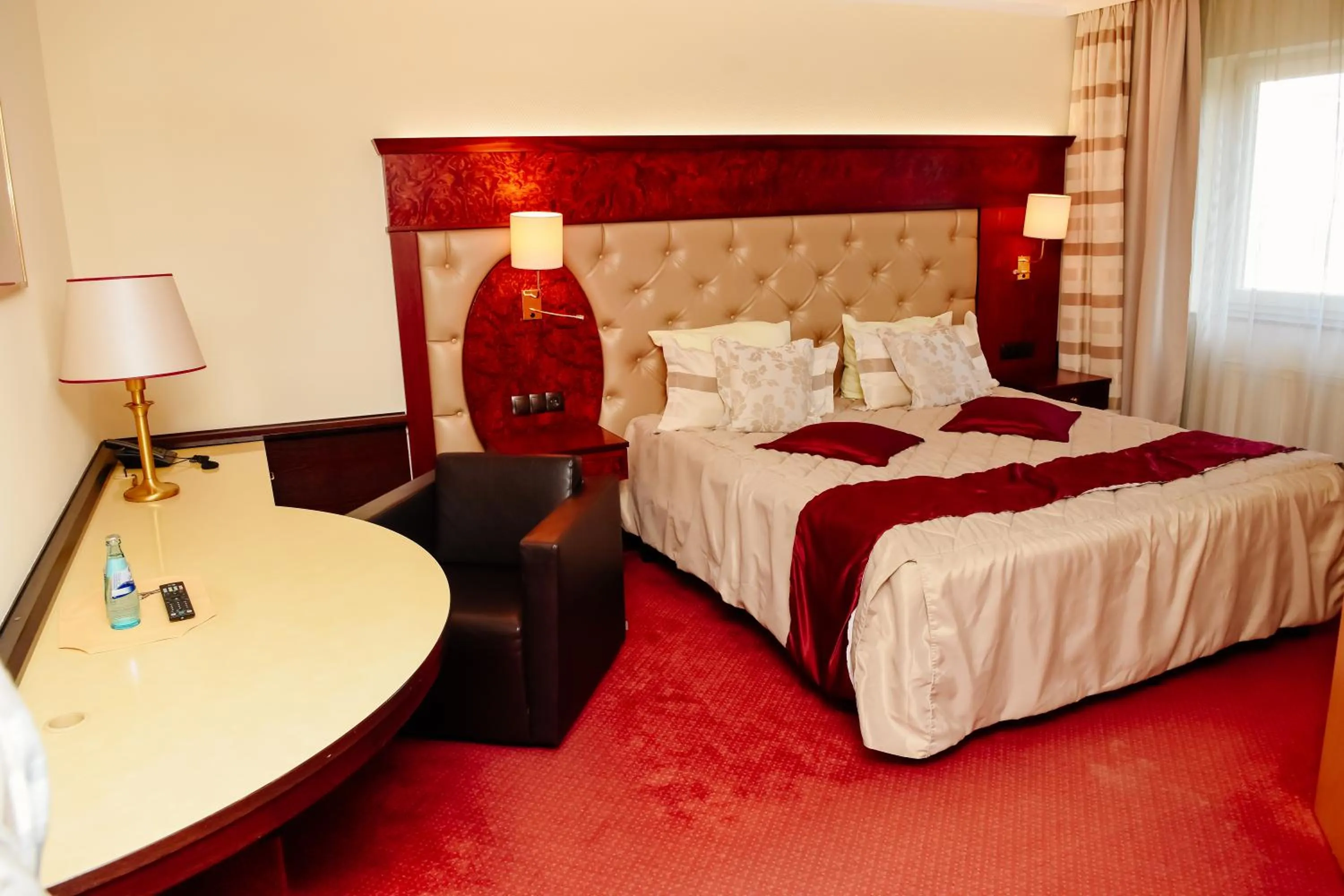 Photo of the whole room, Bed in Hotel Residenz Babenhausen