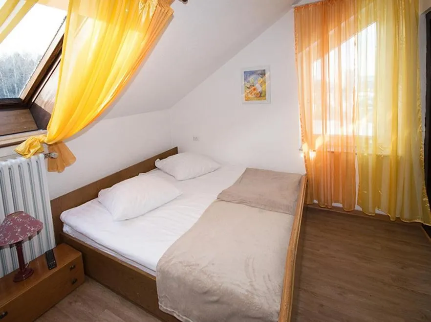 Bed in Hotel & Hostel Drei Bären