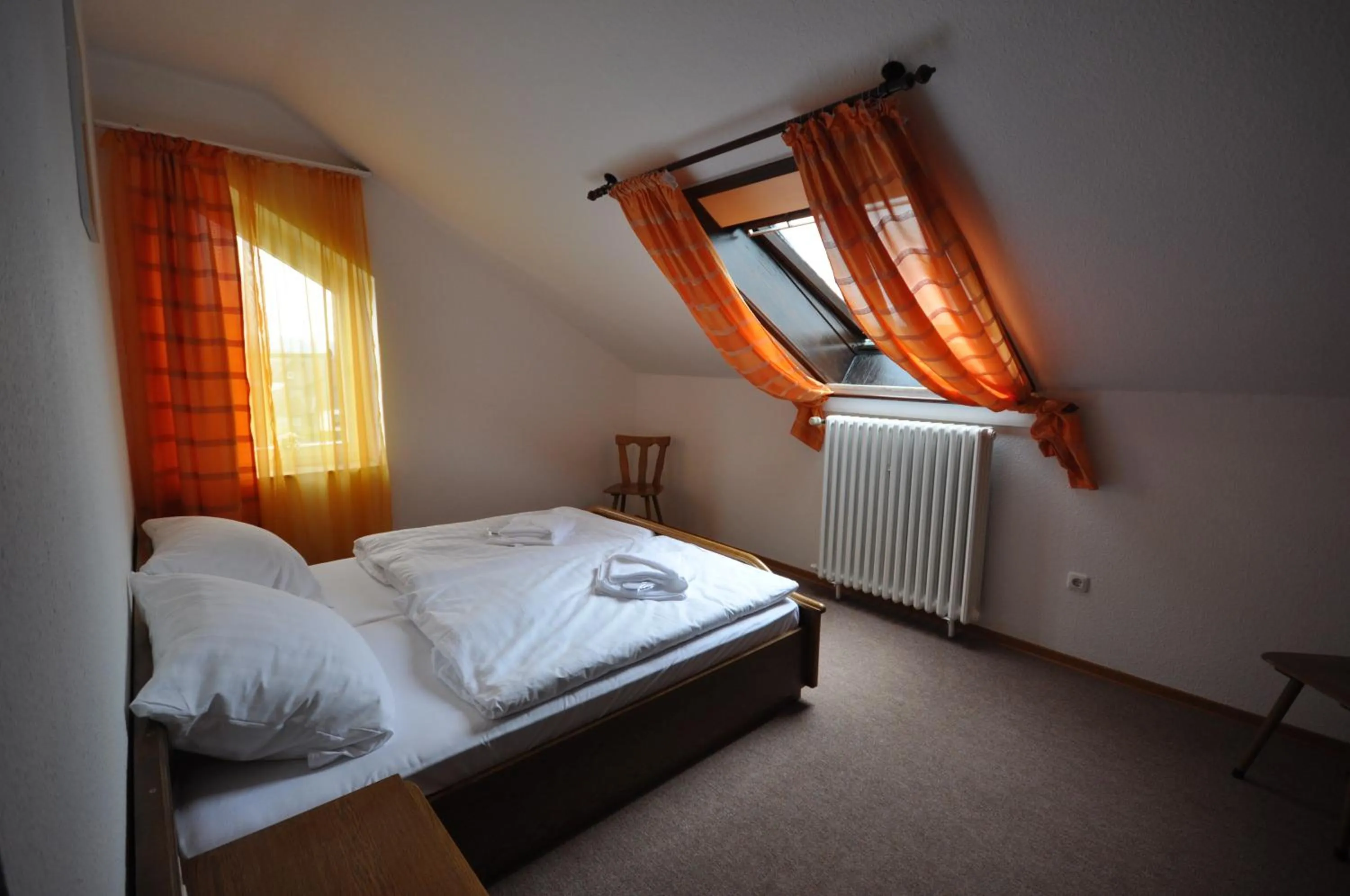 Day, Bed in Hotel & Hostel Drei Bären