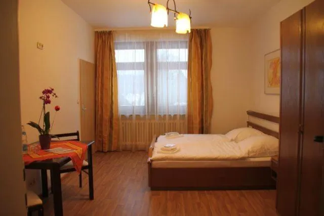 Day, Bed in Hotel & Hostel Drei Bären