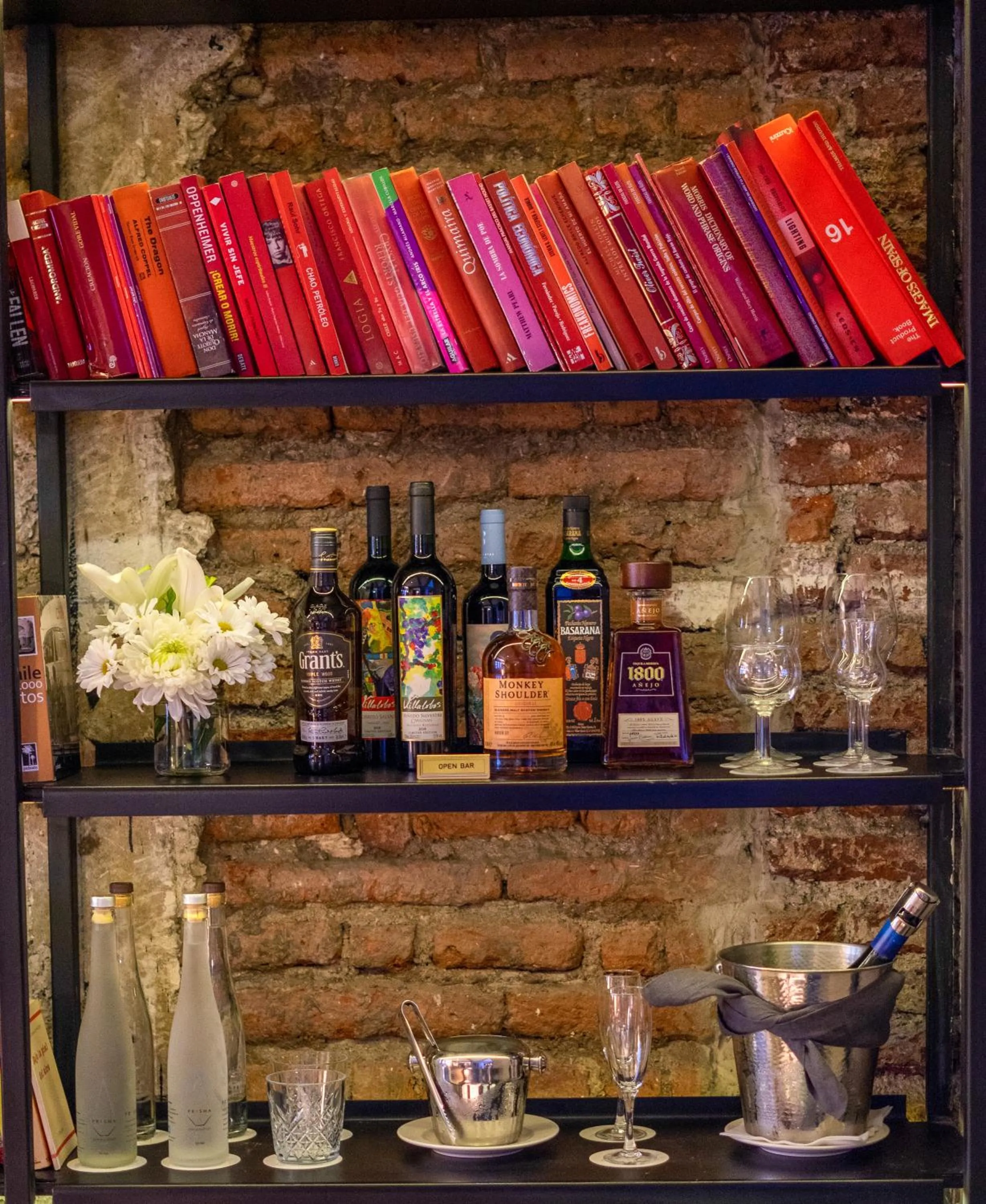 Lounge or bar in Hotel Magnolia Santiago