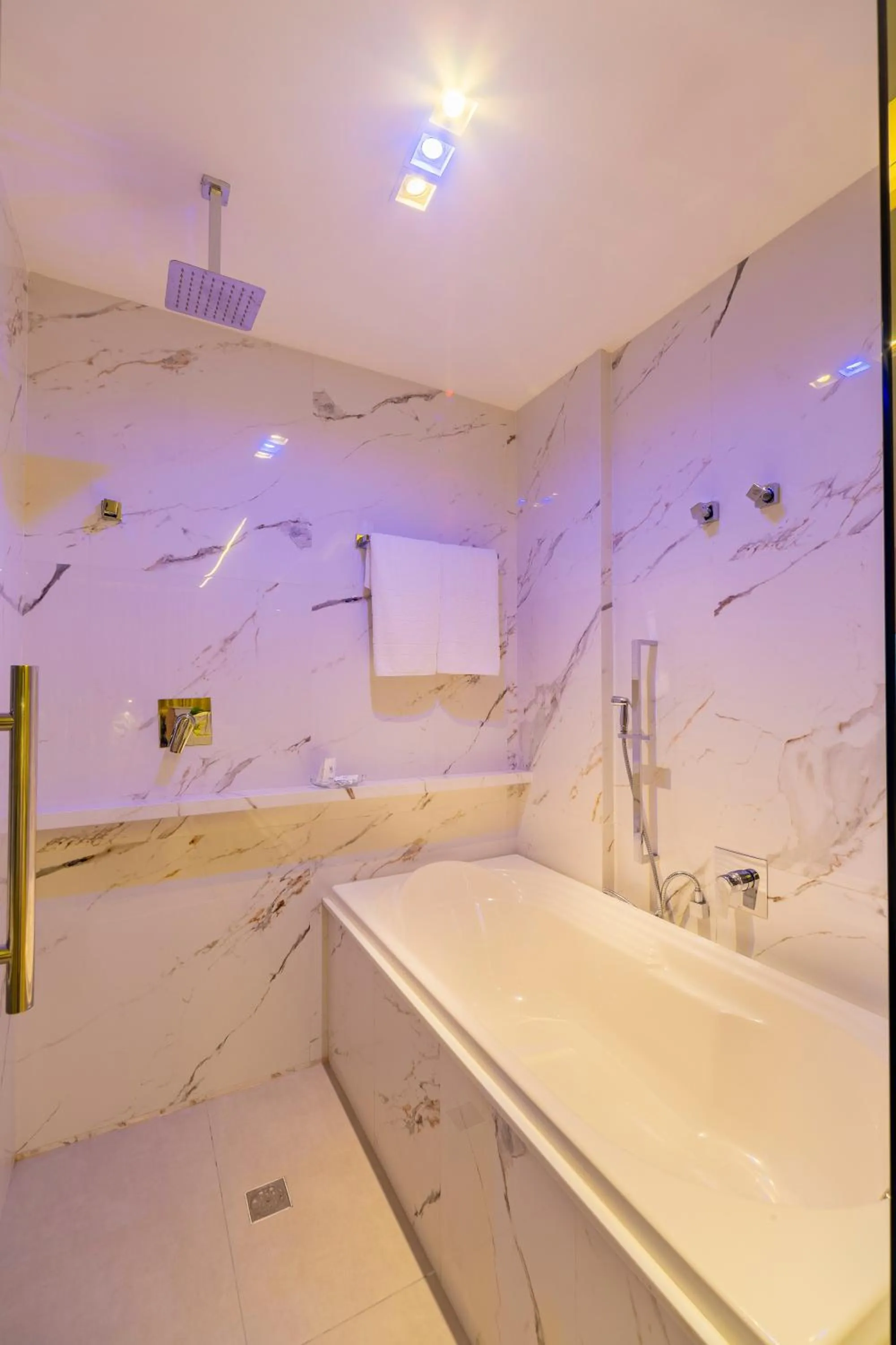 Bathroom in Marano Hotel