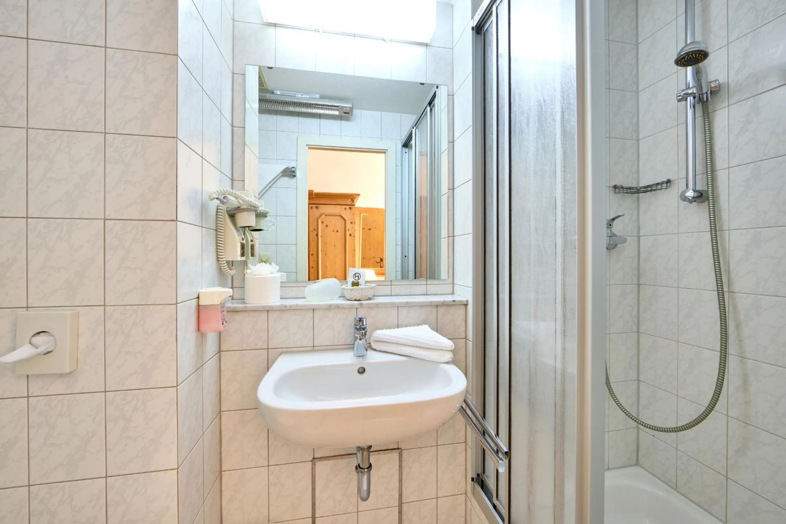 Shower in Hotel Drei Mohren
