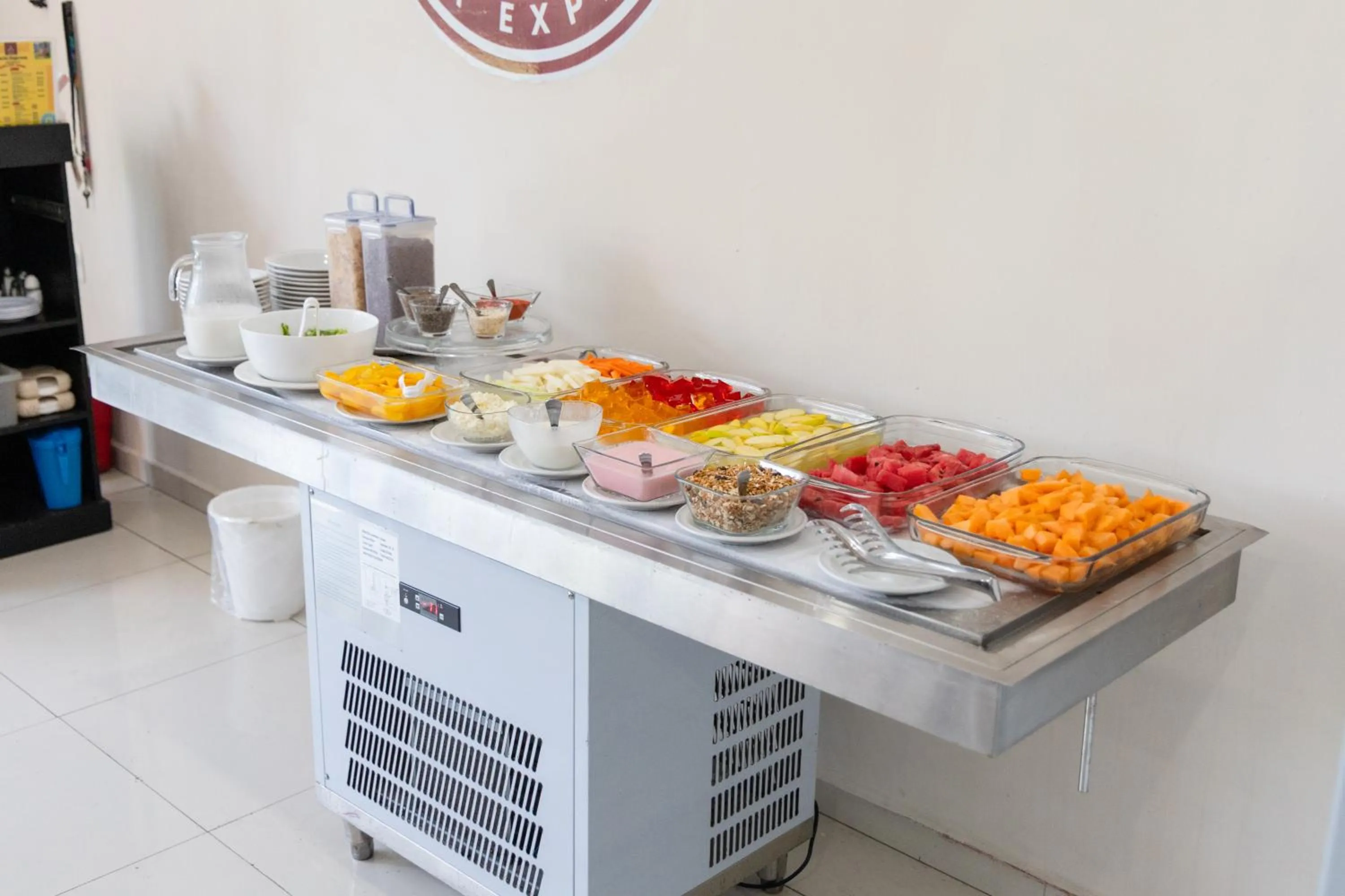 Breakfast in Paris FC Express