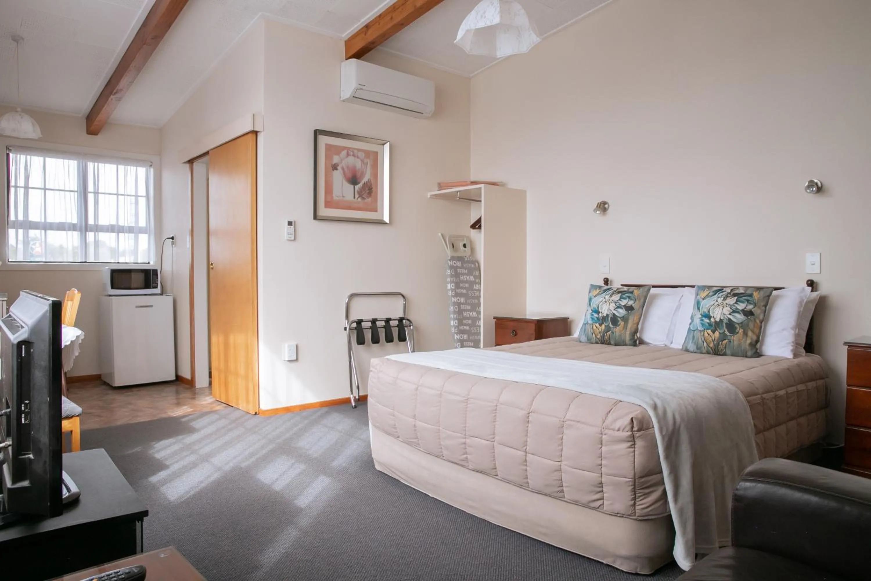 Bed in Tuki Tuki Motel