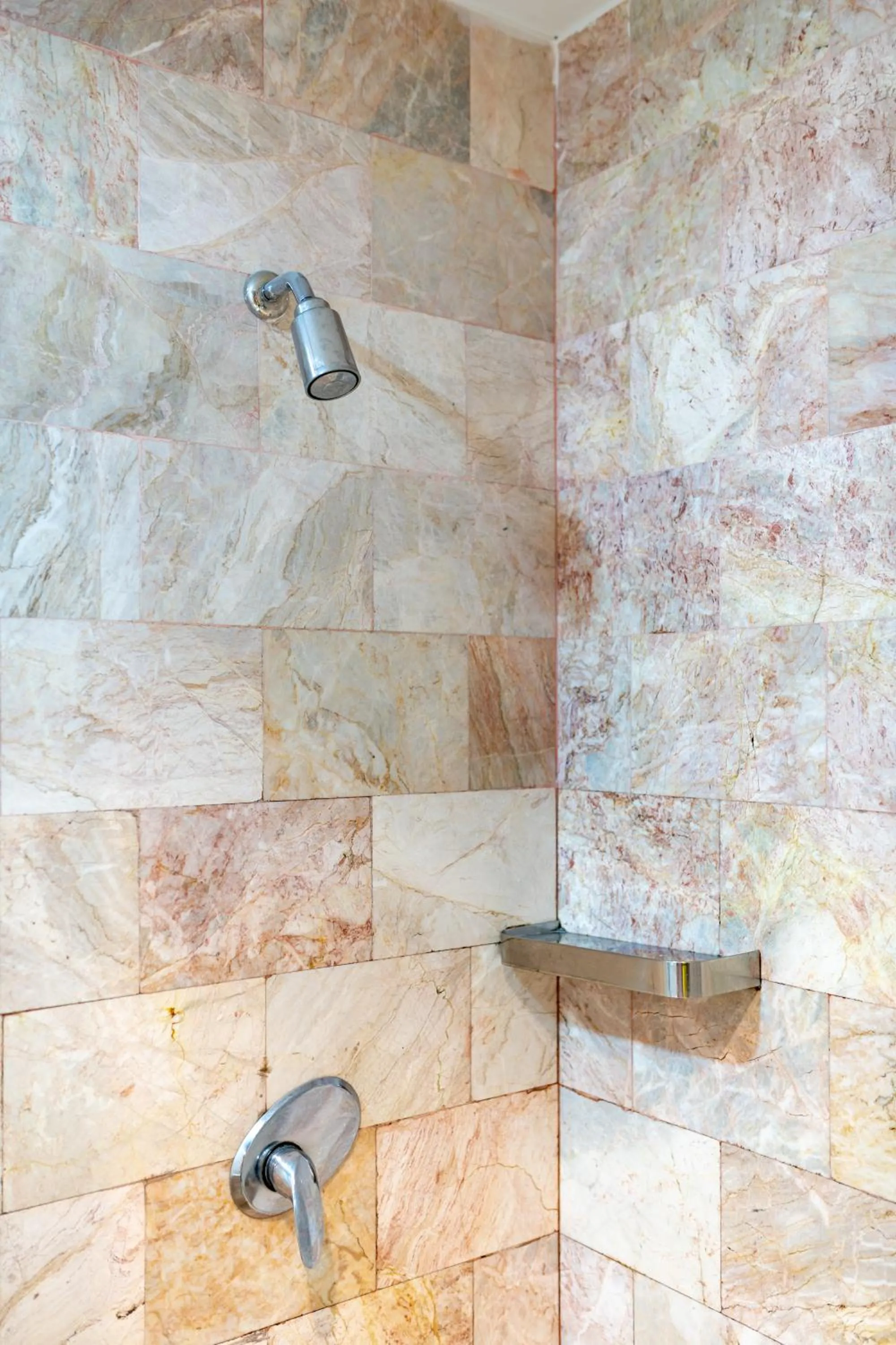 Bathroom in CBD 2 Hotel