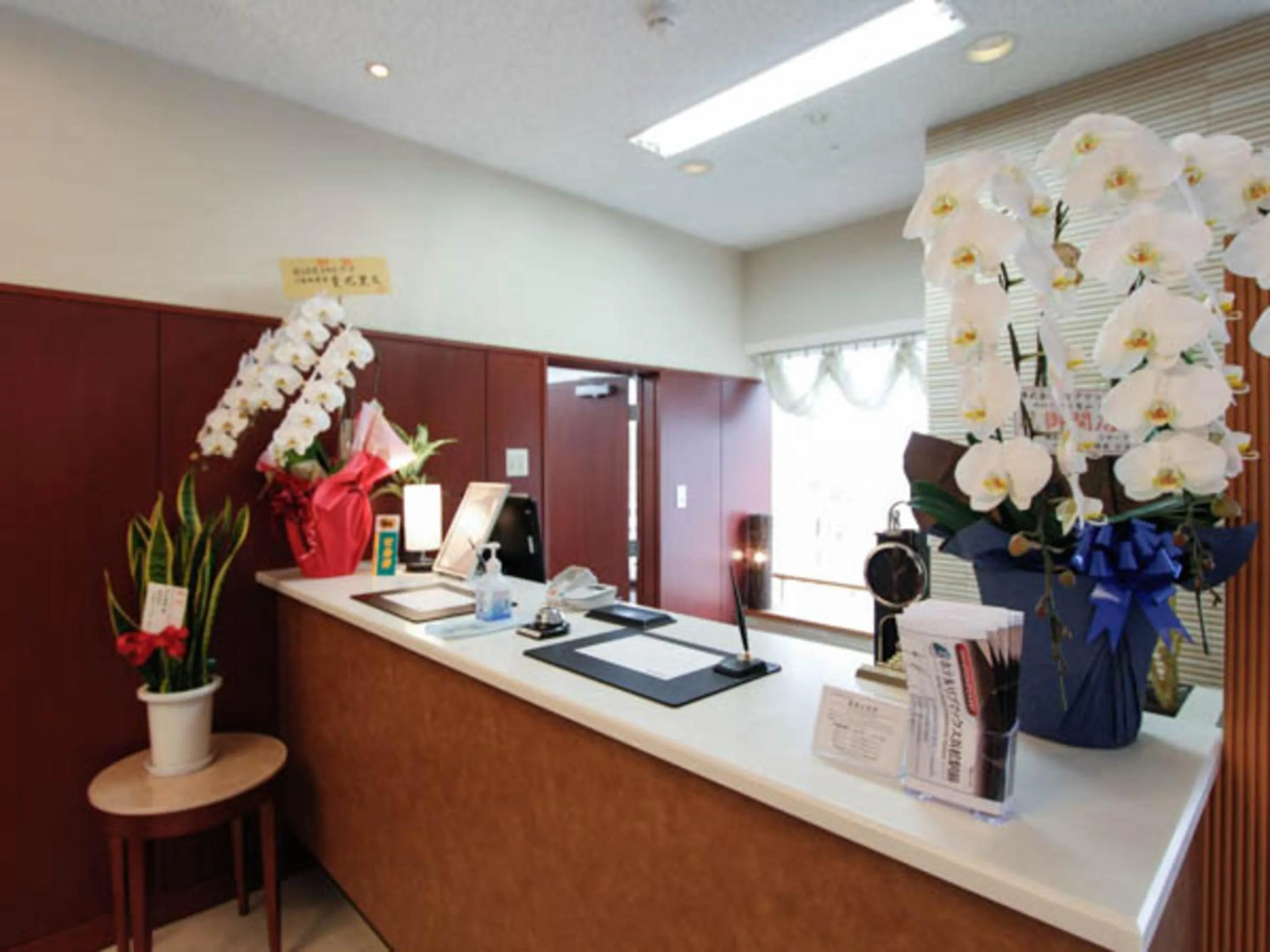 Lobby or reception in HOTEL LiVEMAX BUDGET Hamamatsu-Ekimae