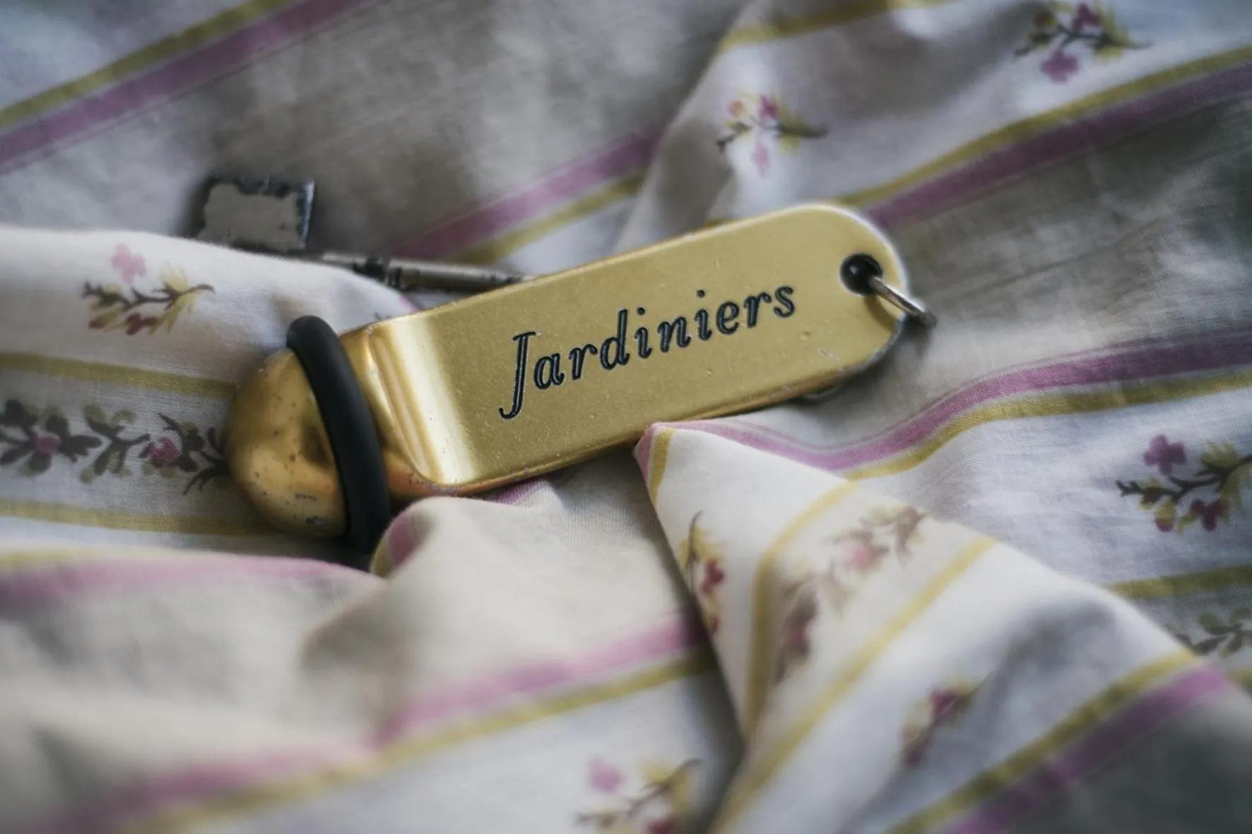 Decorative detail in Les Chambres du Château du Rozel