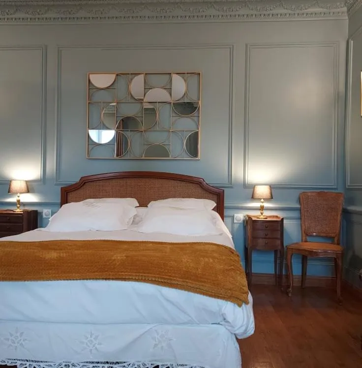 Bed in Les Chambres du Château du Rozel