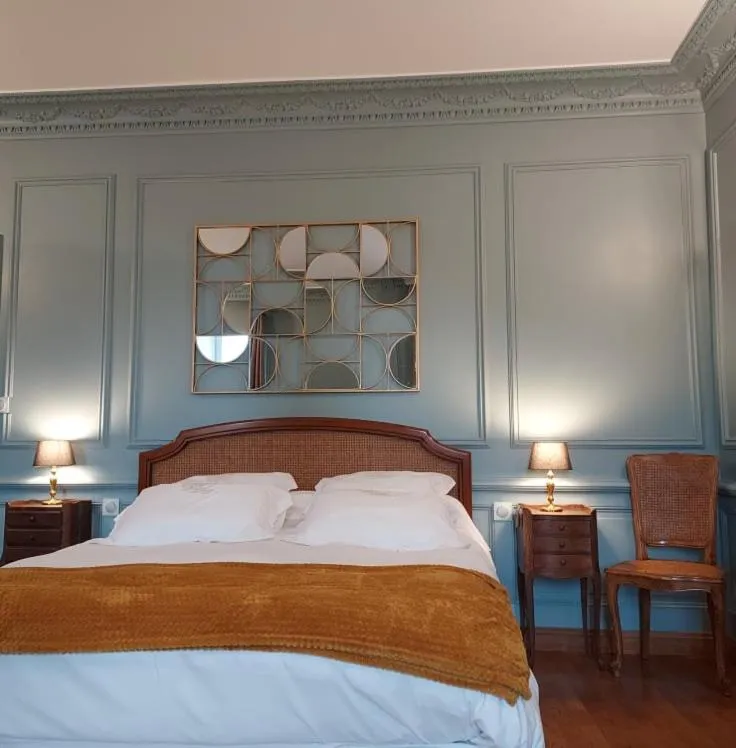 Bed in Les Chambres du Château du Rozel