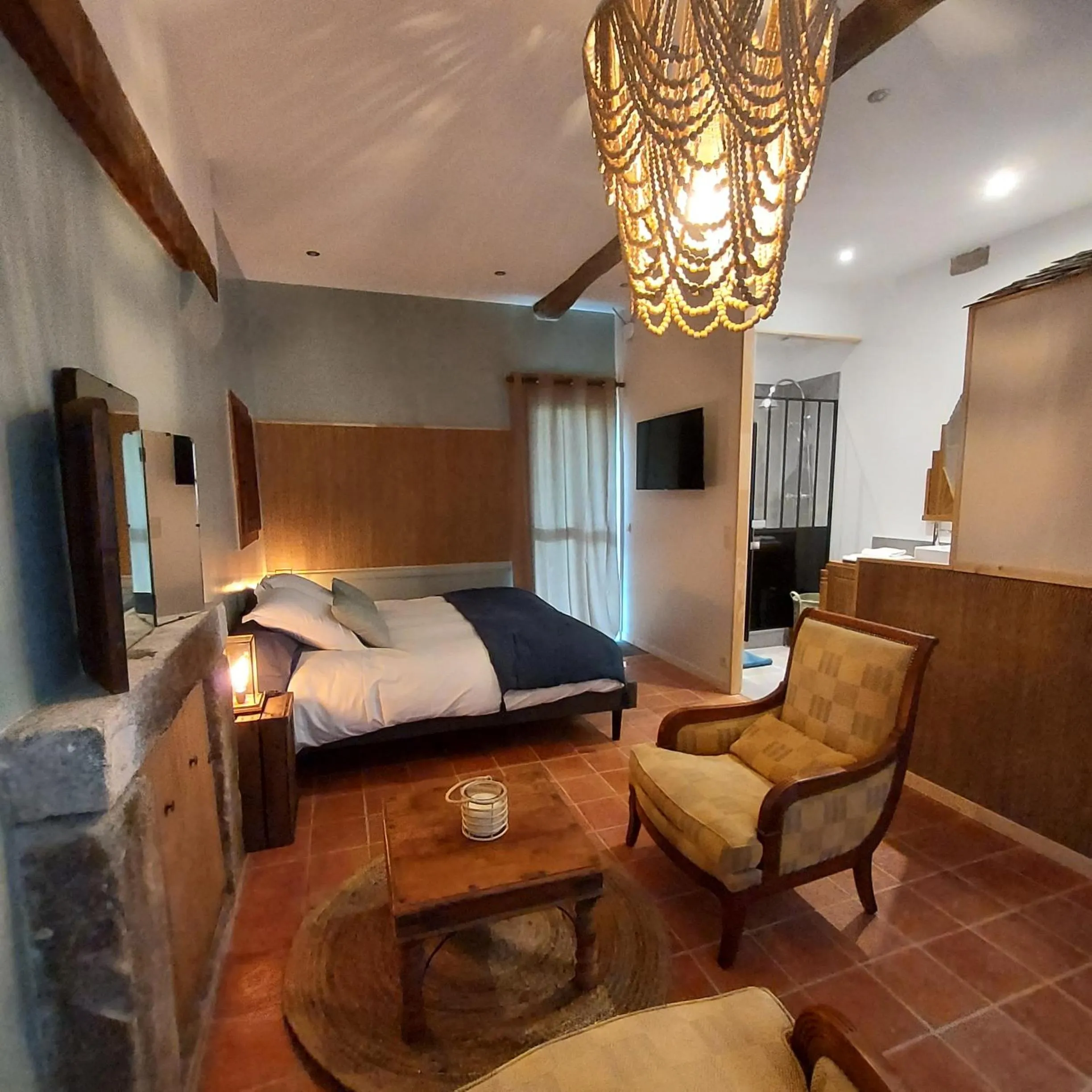 TV and multimedia, Bed in Les Chambres du Château du Rozel