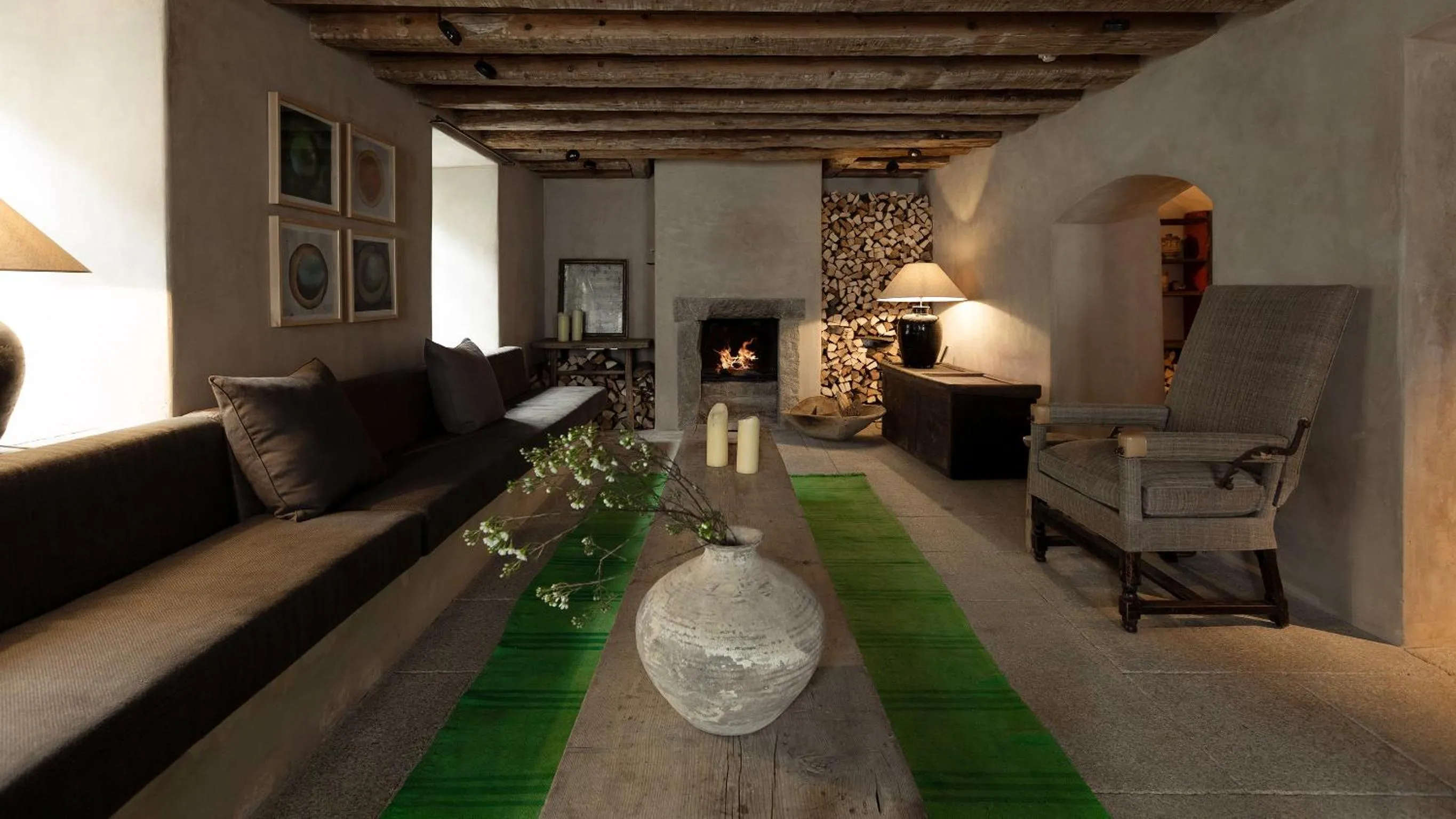 Seating area in Townhouse Weisses Kreuz Boutiquehotel