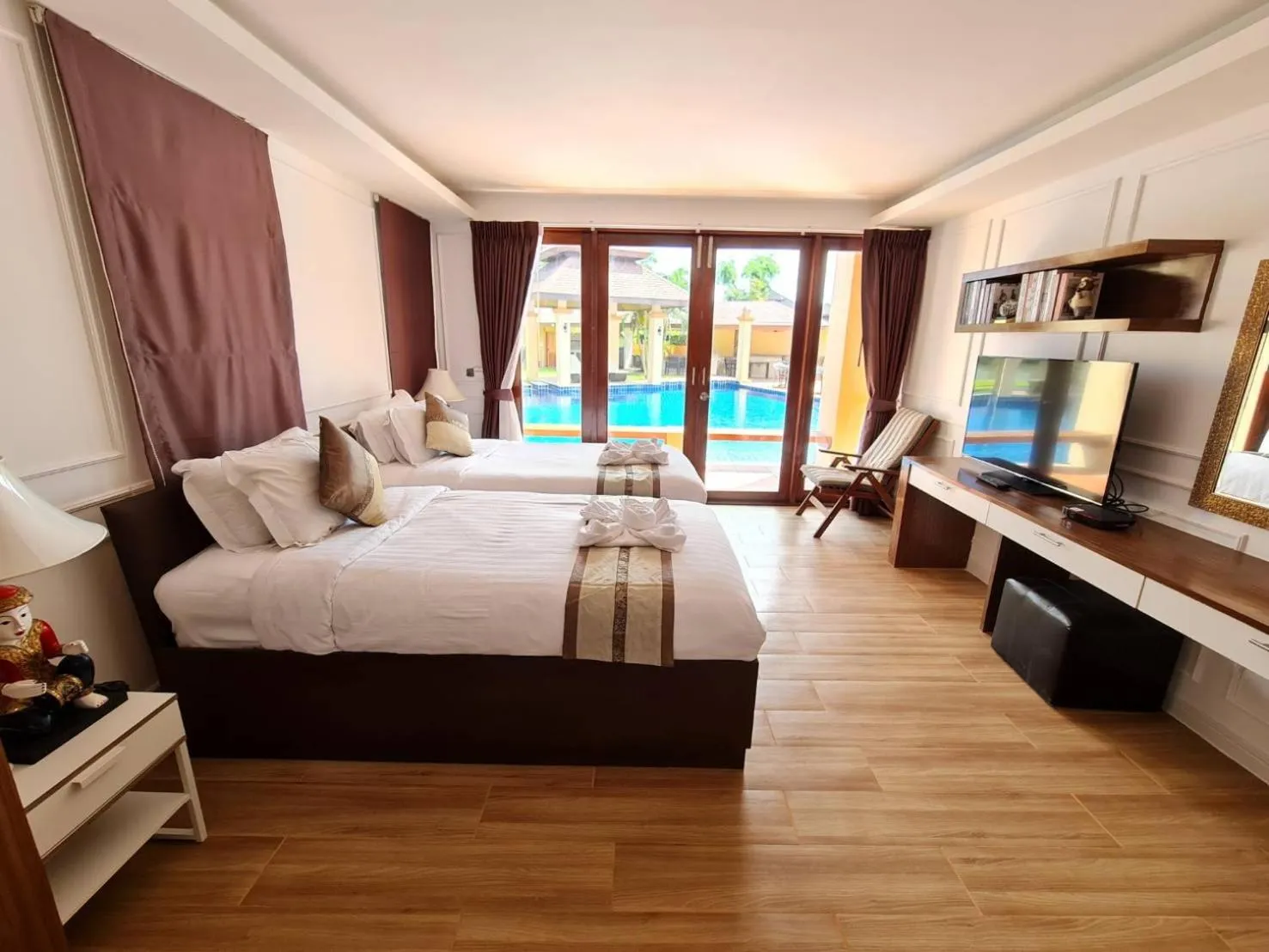 Photo of the whole room, Bed in Elegancy Resort Hua Hin