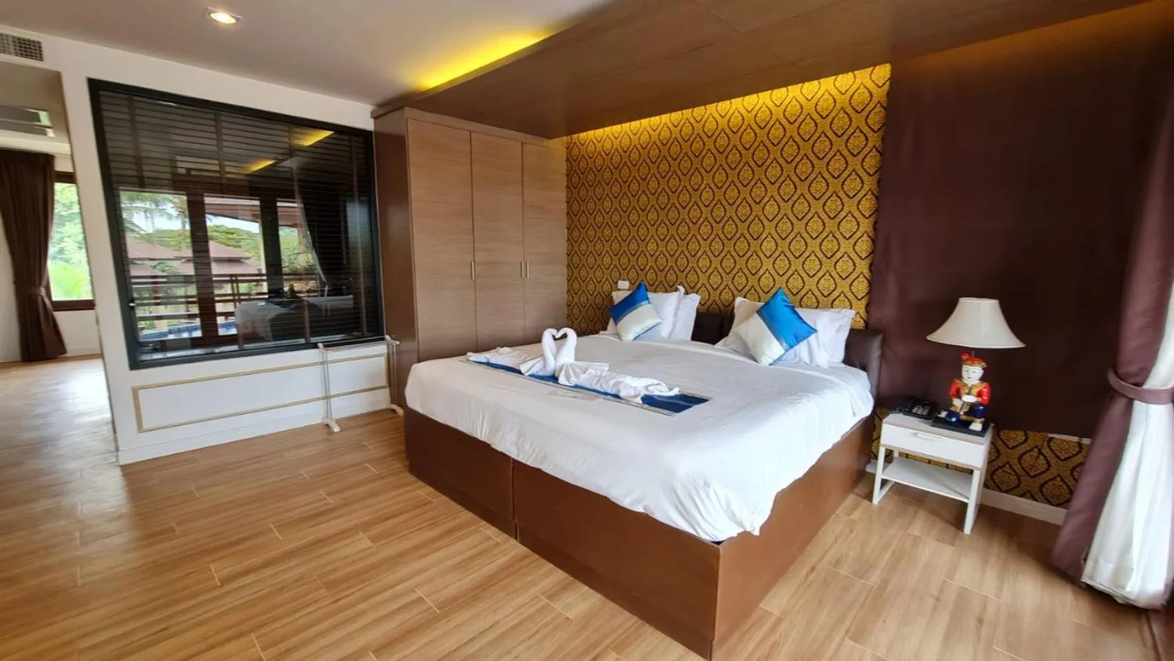 Bed in Elegancy Resort Hua Hin