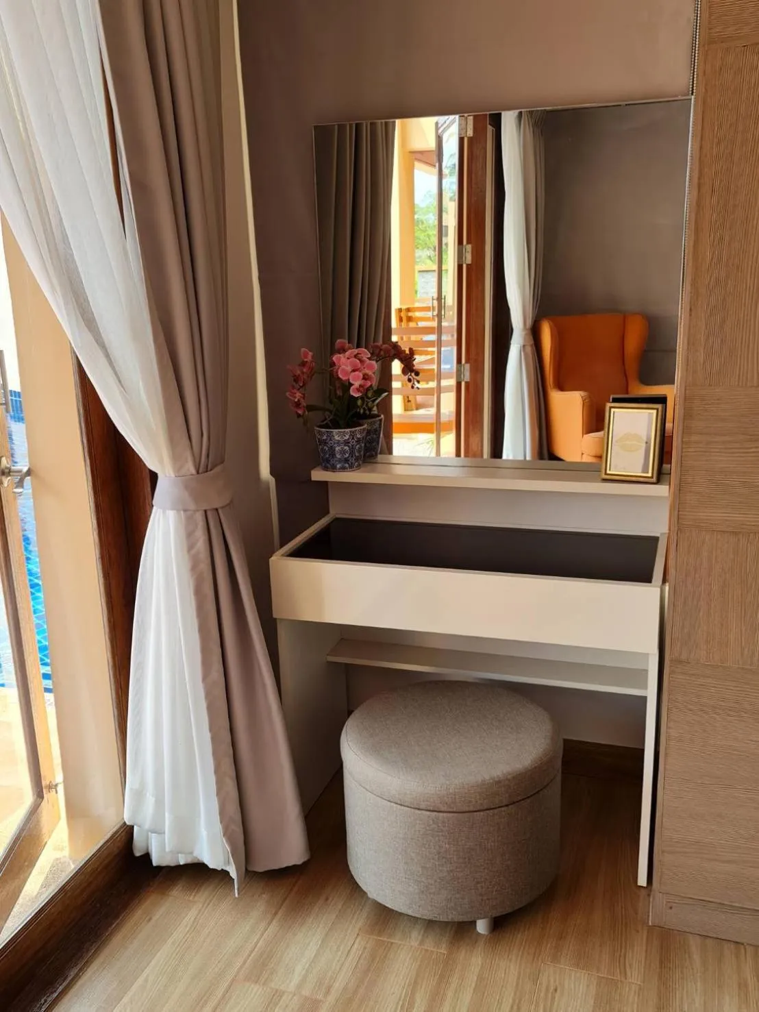 Seating area in Elegancy Resort Hua Hin