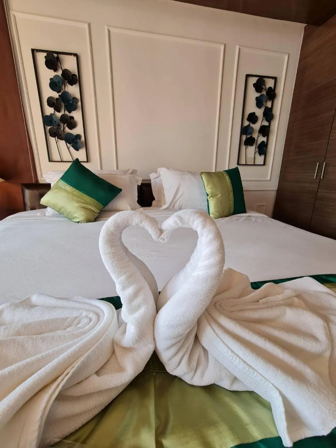 Bed in Elegancy Resort Hua Hin