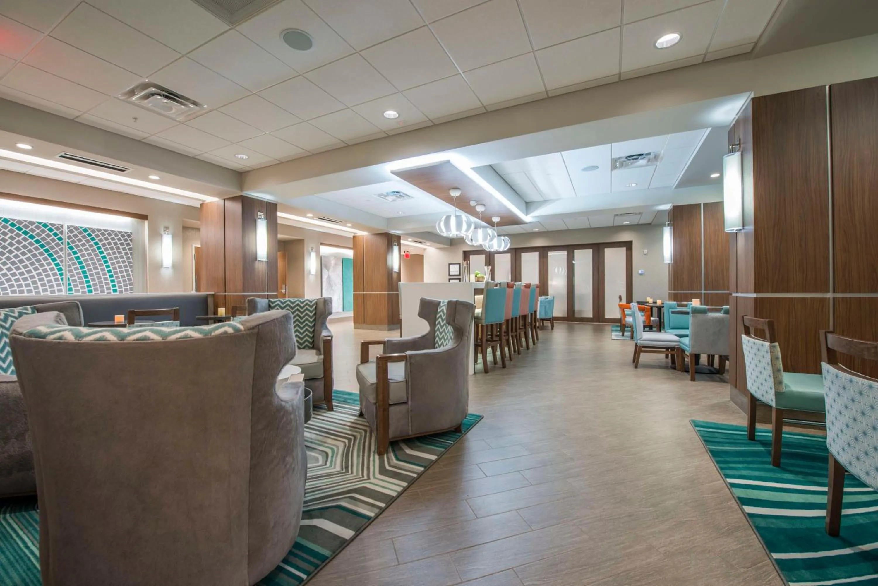 Dining area in Hampton Inn Greenville/I-385 Haywood Mall, SC