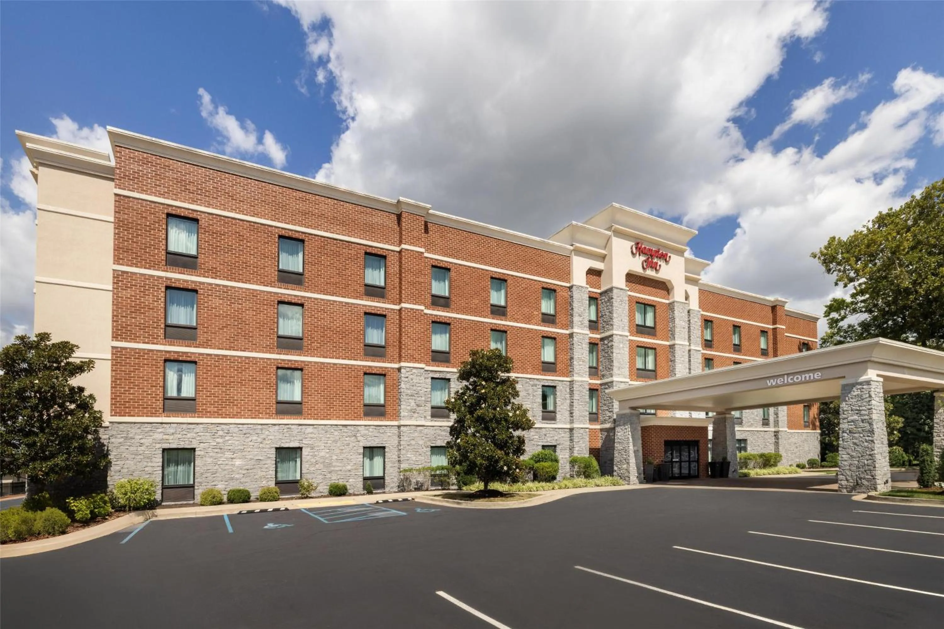 Property building in Hampton Inn Lexington Medical Center, KY