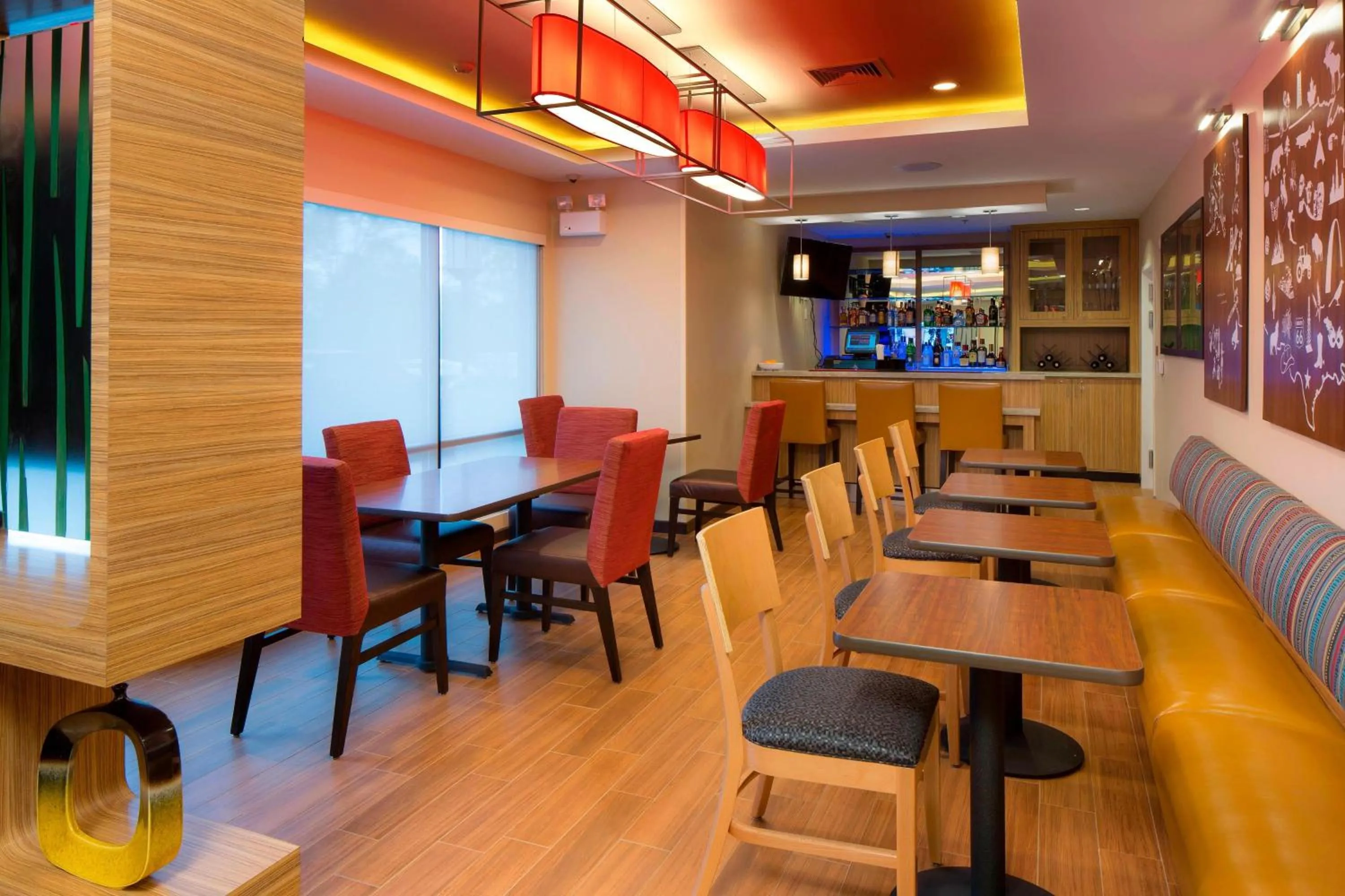 Lounge or bar in TownePlace Suites by Marriott Swedesboro Logan Township