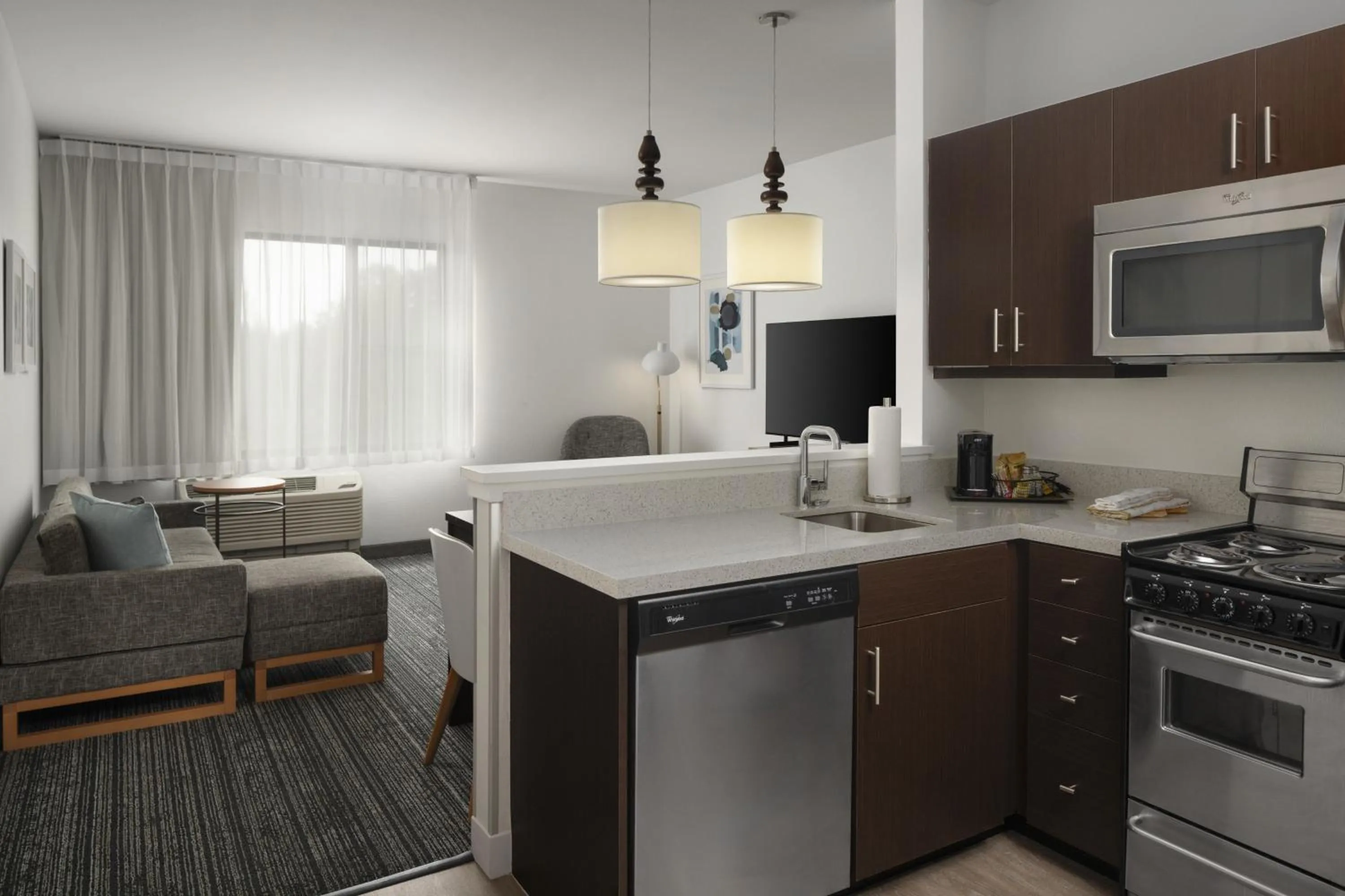 TV and multimedia in TownePlace Suites by Marriott Swedesboro Logan Township