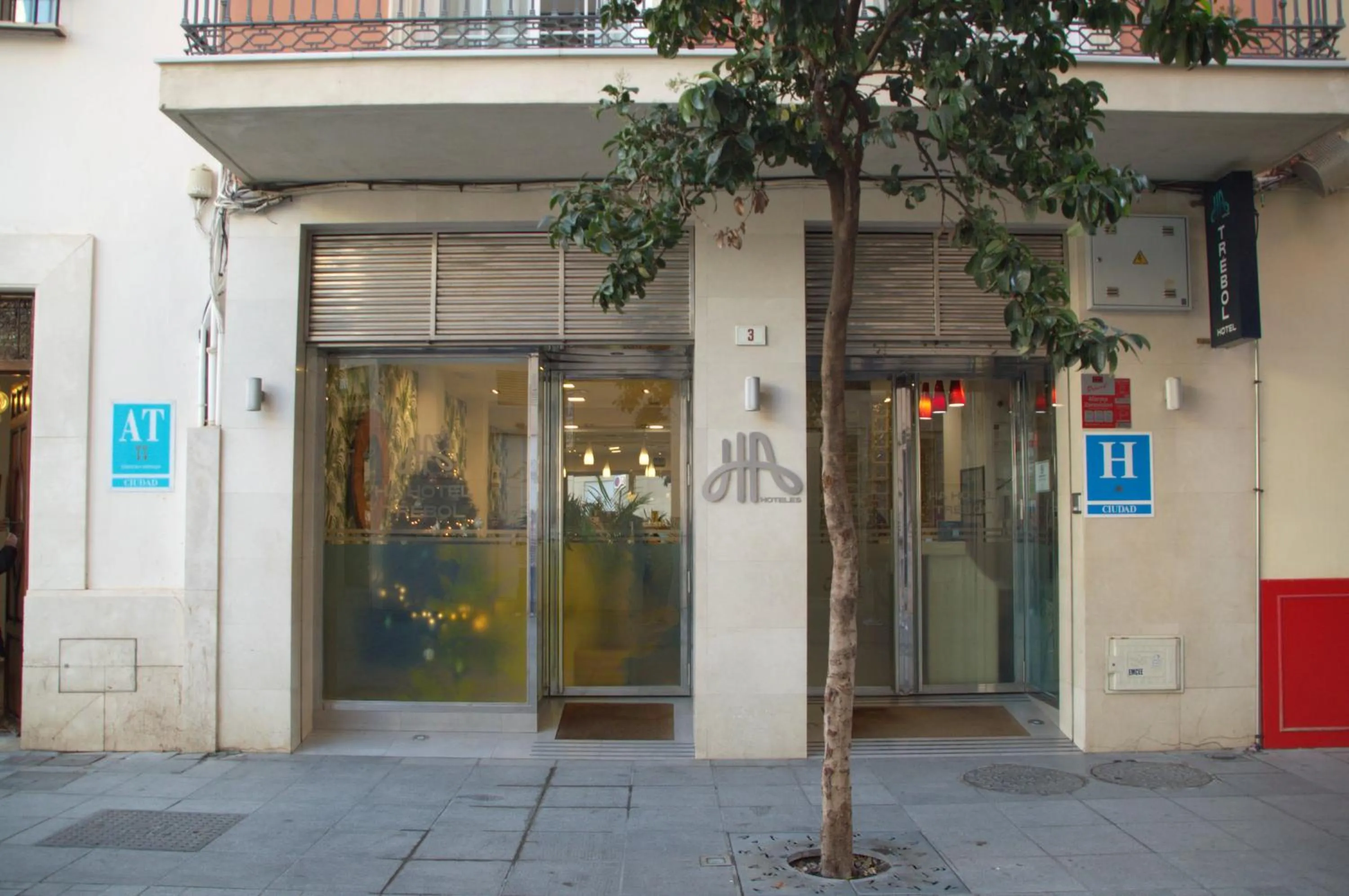 Facade/entrance in H-A Hotel Trebol