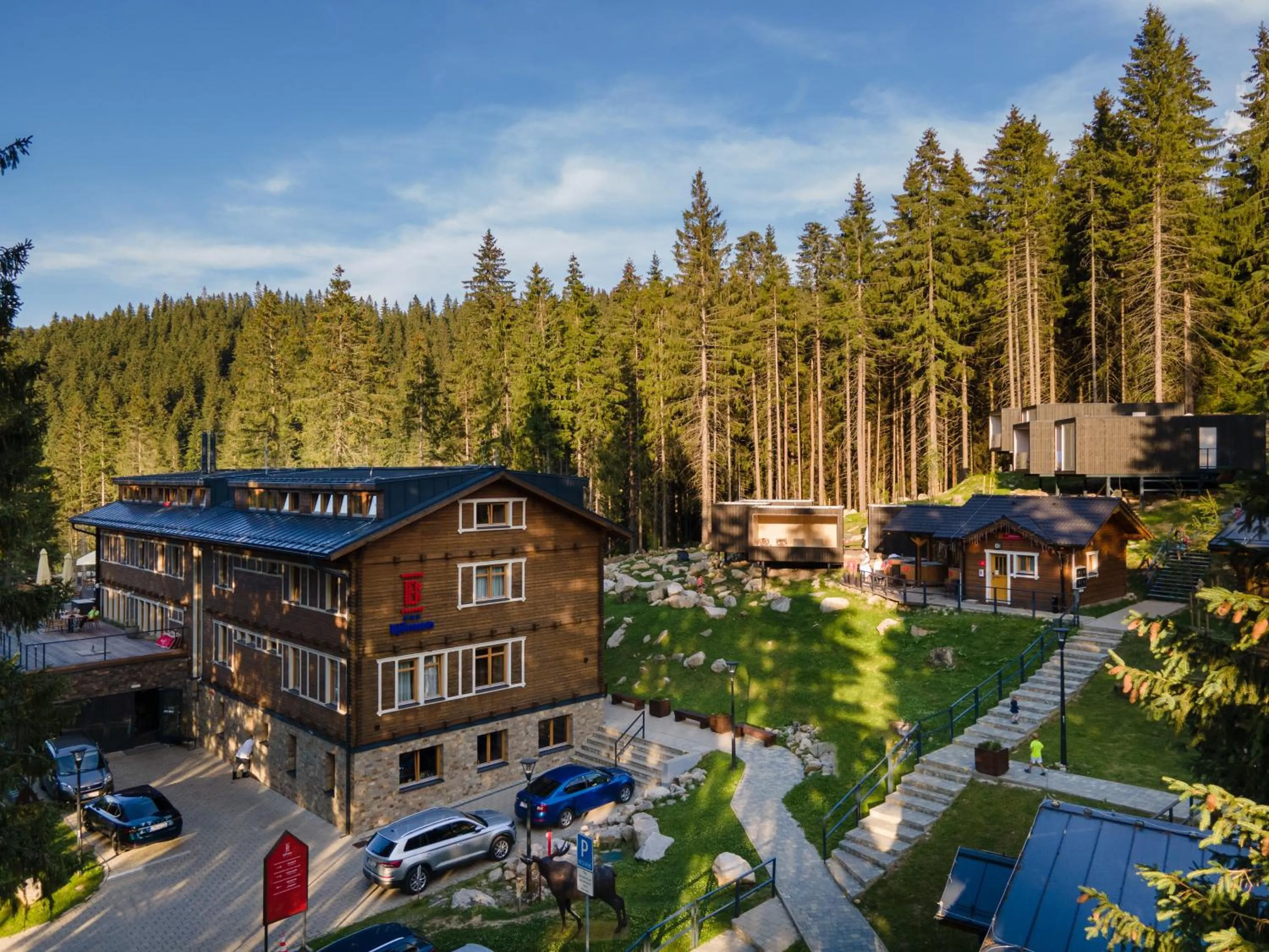 Property building in Hotel Björnson & Björnson TREE HOUSES Jasná