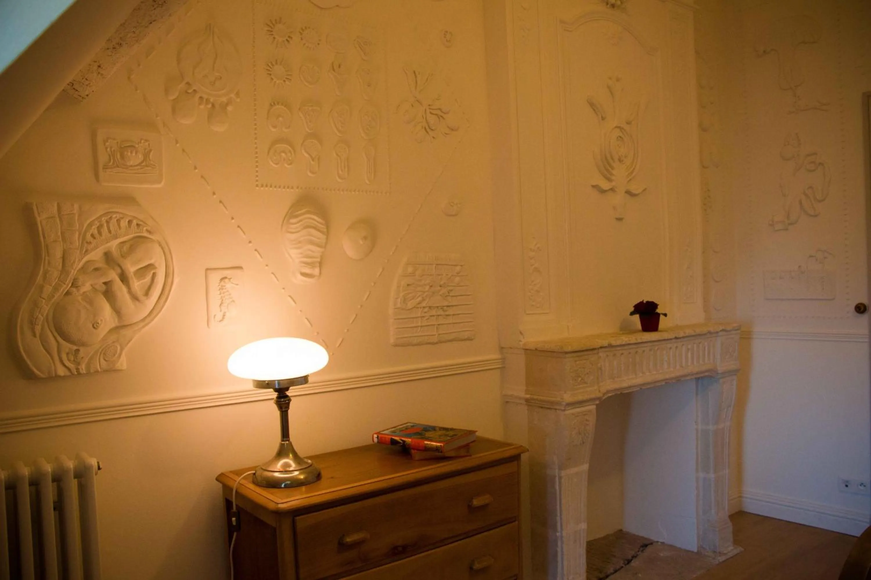 Decorative detail in Surprenantes - Château du Pé