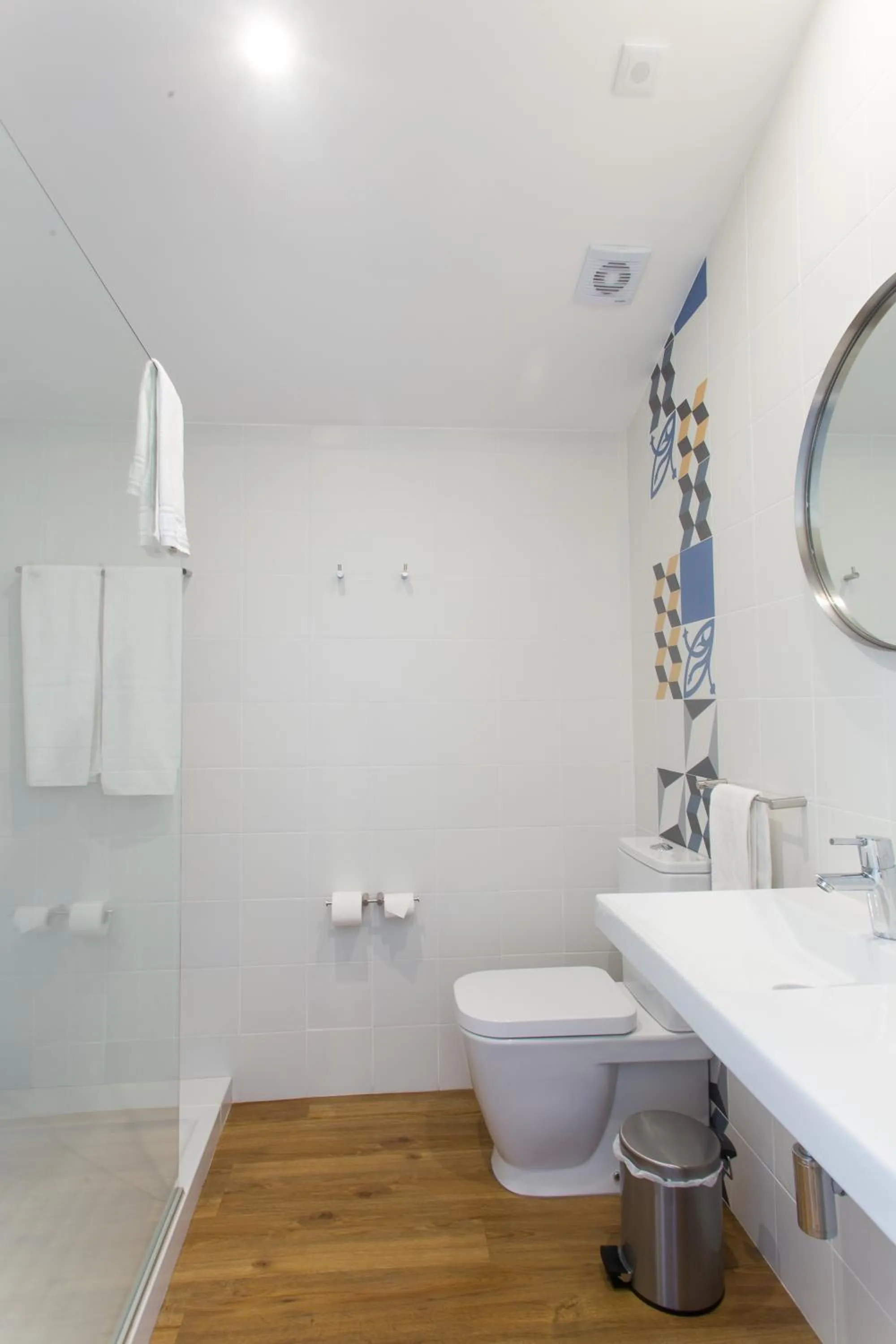 Toilet in Aveiro Rossio Bed & Breakfast