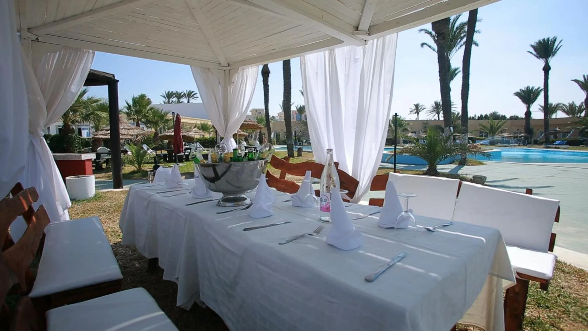 Breakfast in Hotel Les Palmiers