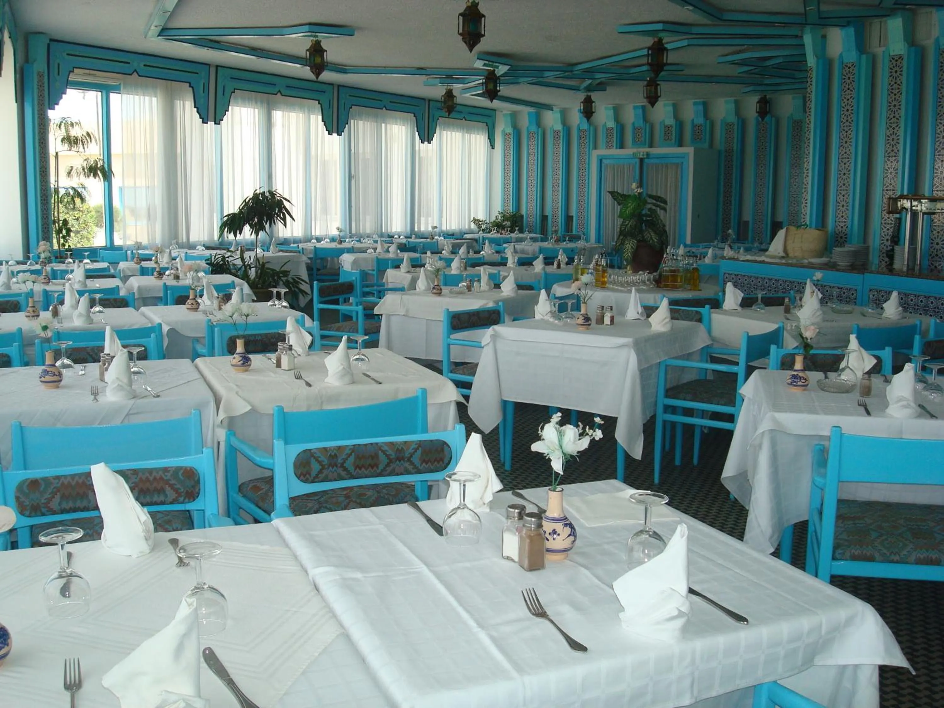 Restaurant/places to eat in Hotel Les Palmiers